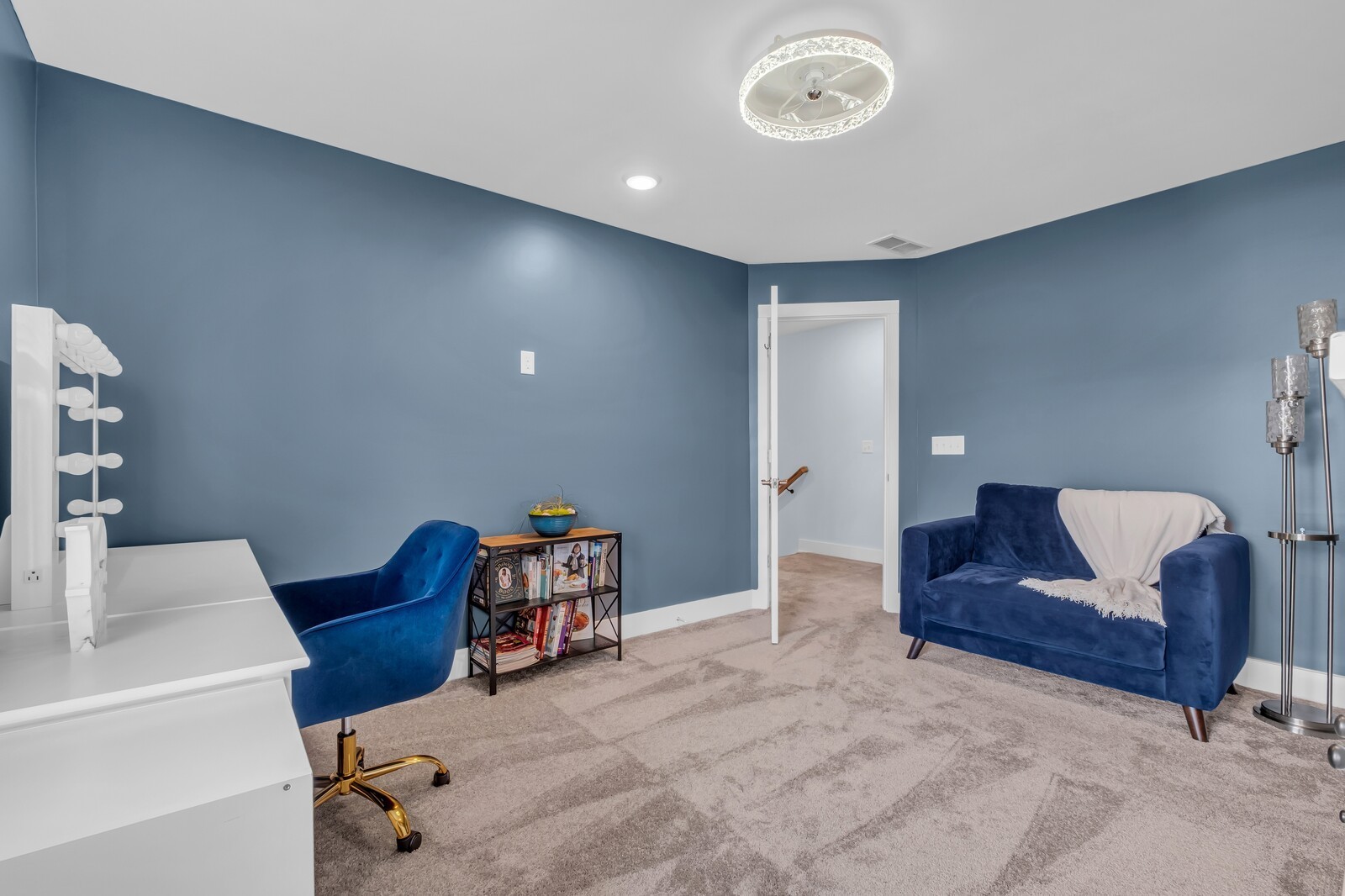 885 Rockwell Dr
