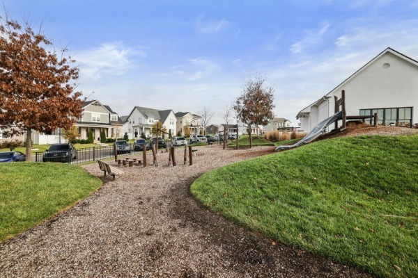 885 Rockwell Dr