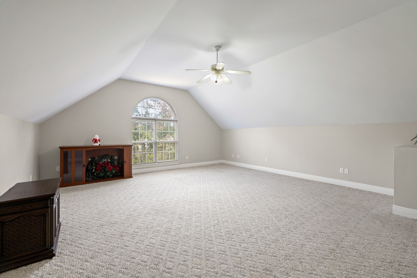 1031 Singing Springs Rd