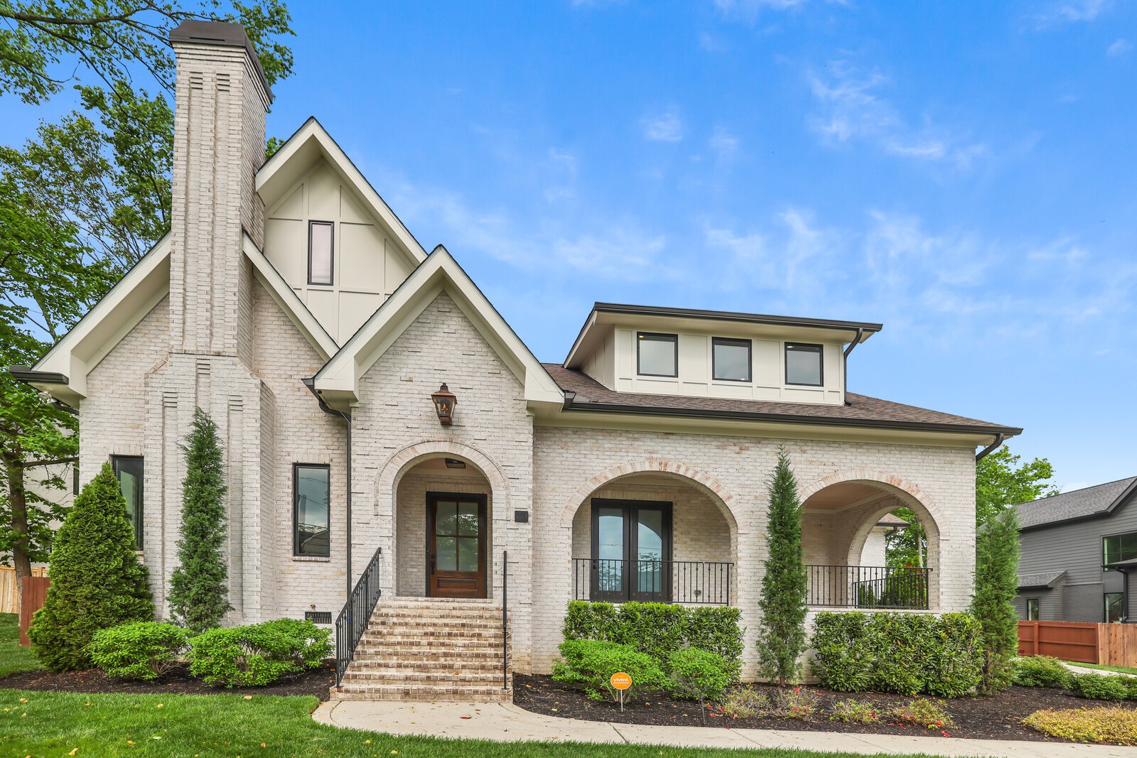 4427 Lealand Ln