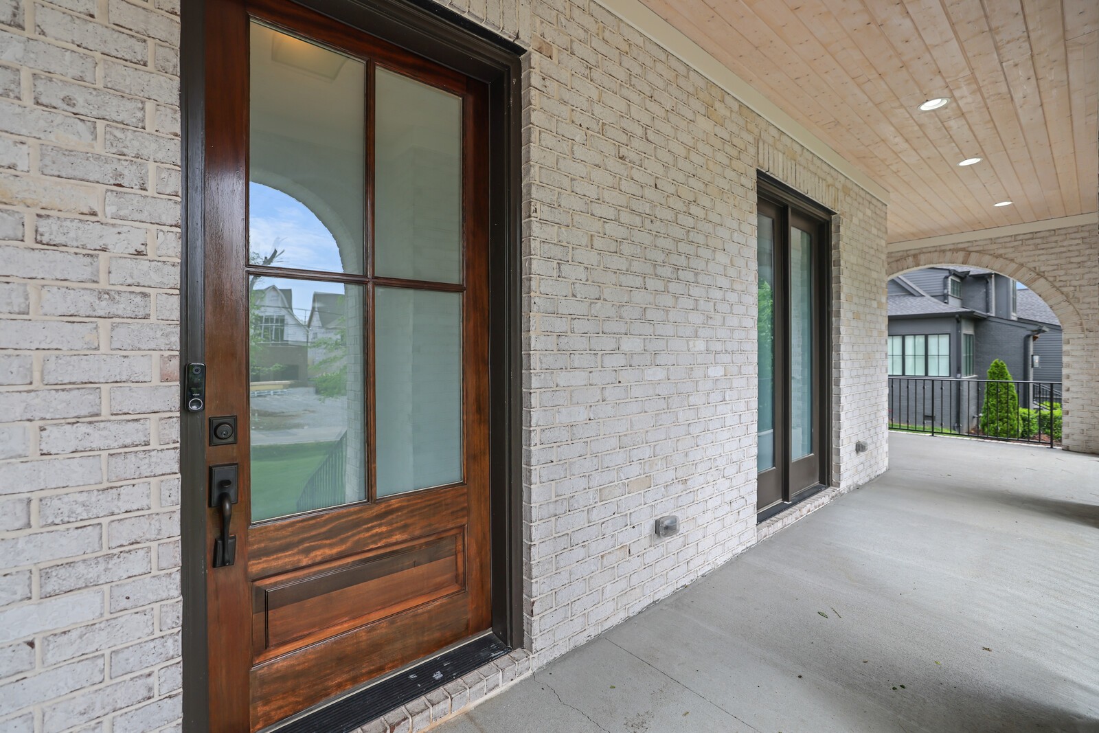 4427 Lealand Ln