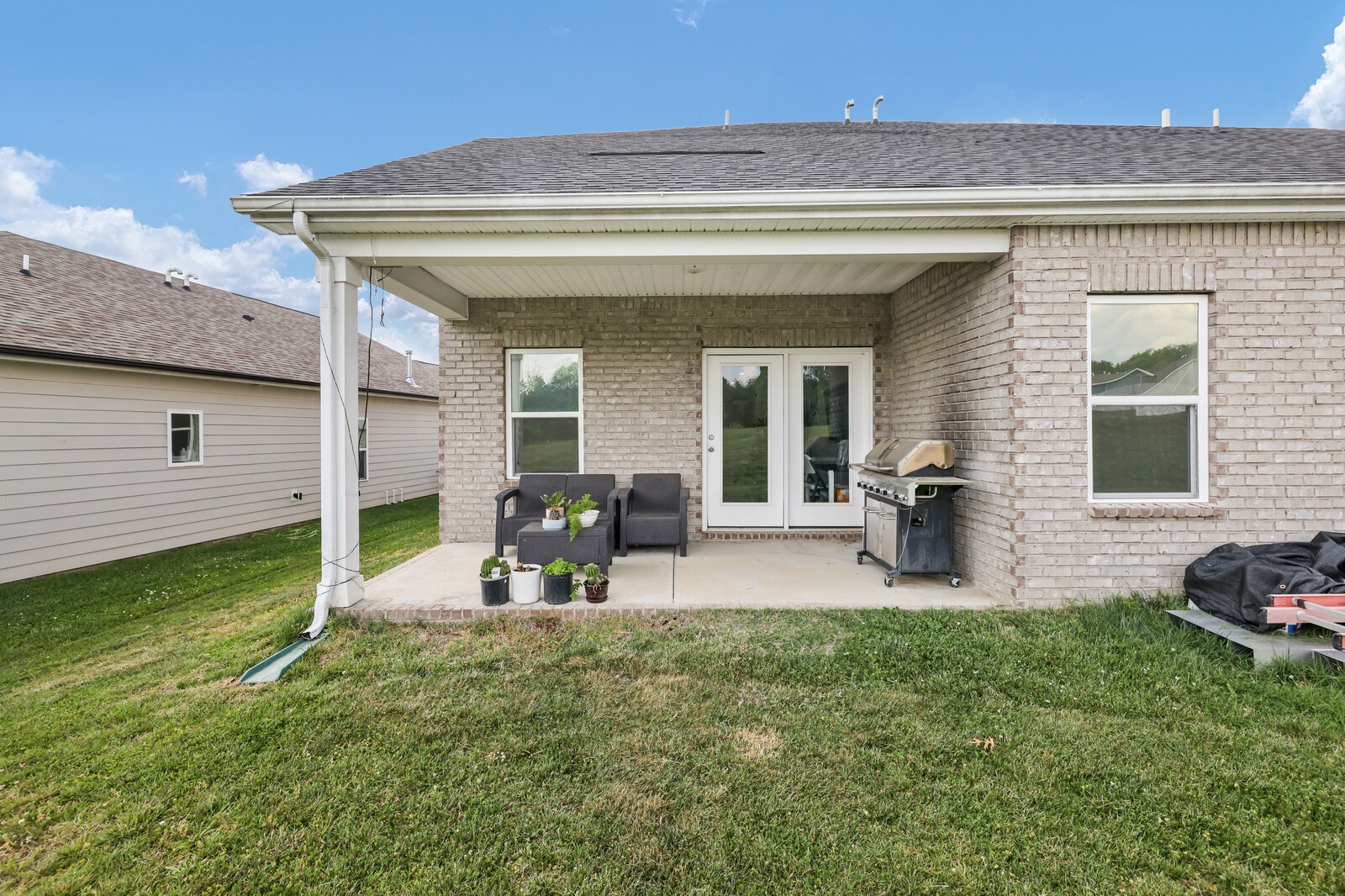 2453 Prairie Hill Dr