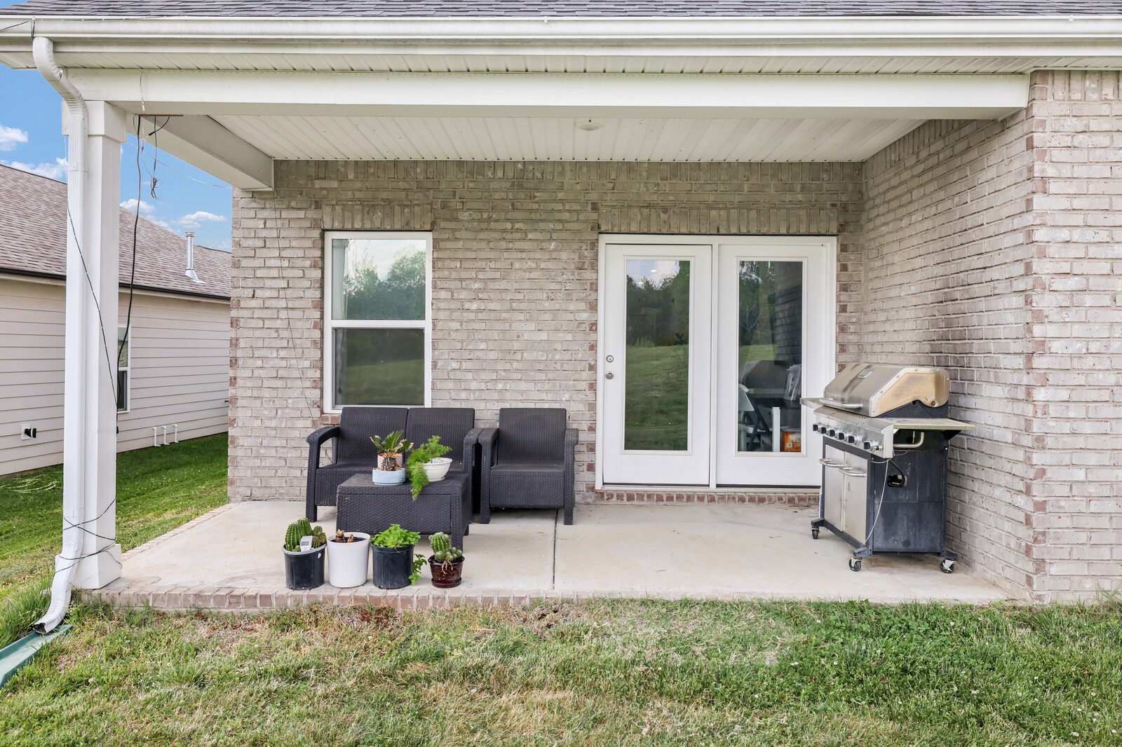 2453 Prairie Hill Dr