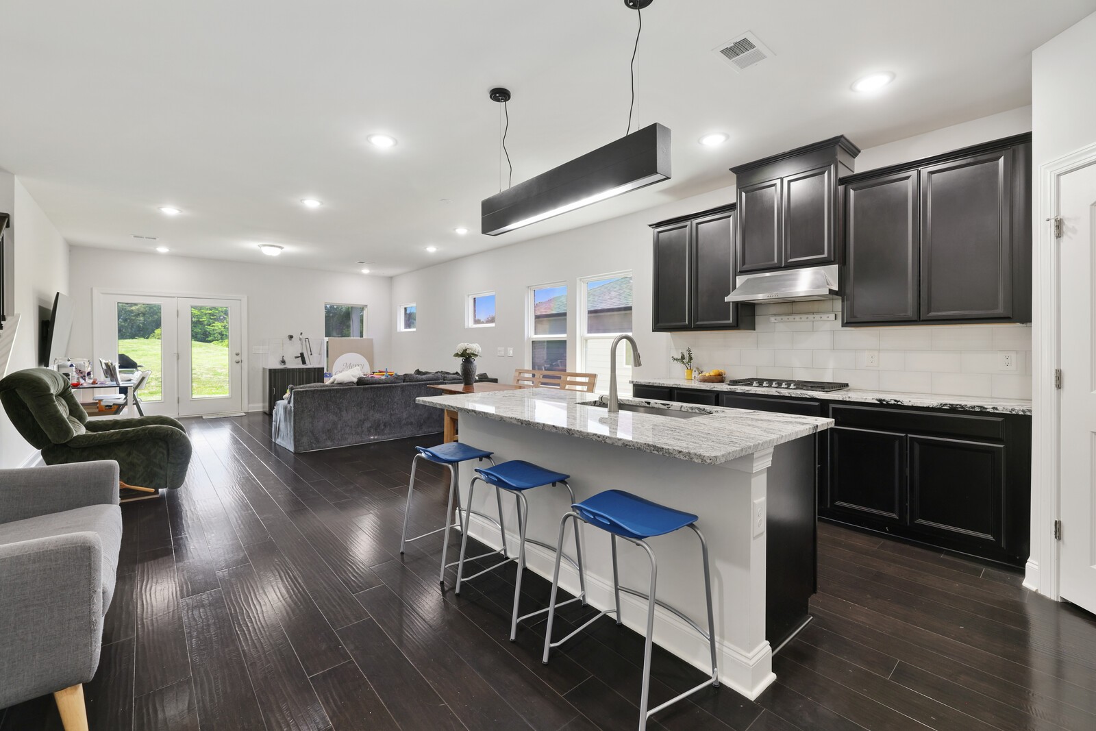 2453 Prairie Hill Dr