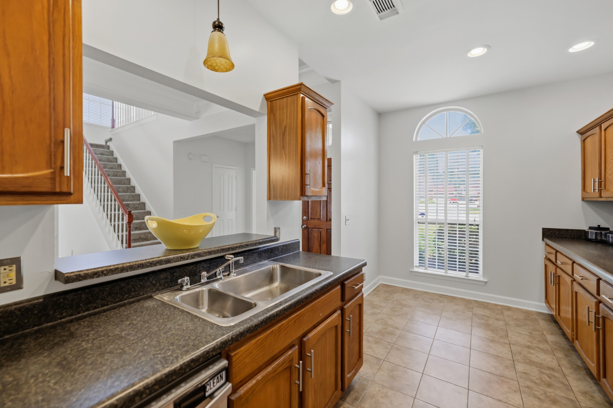 785 Jaywood Dr