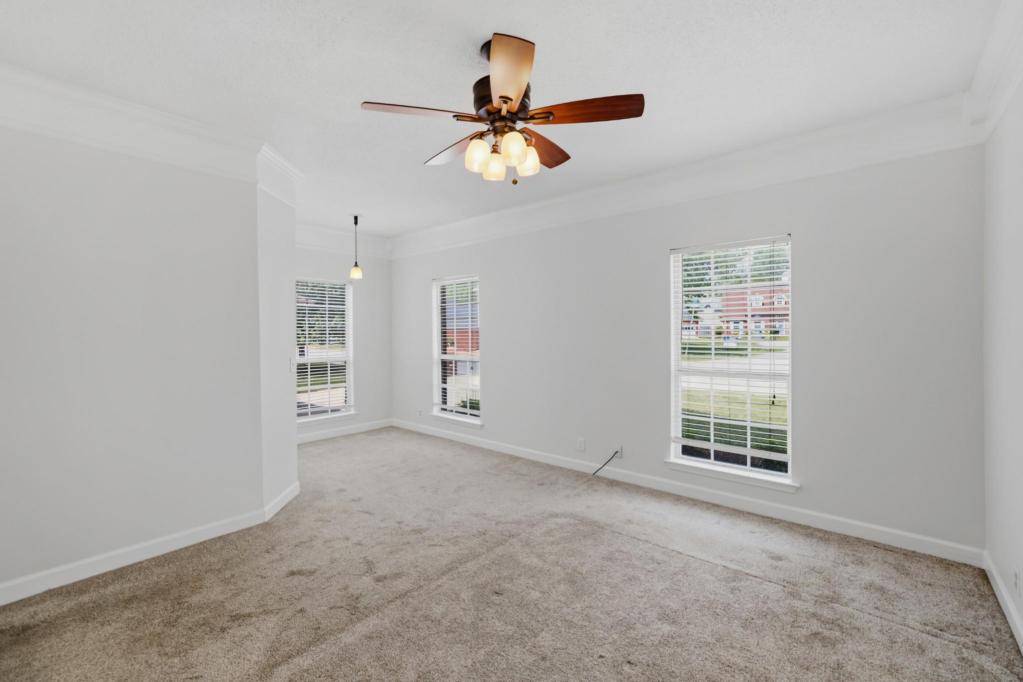 785 Jaywood Dr