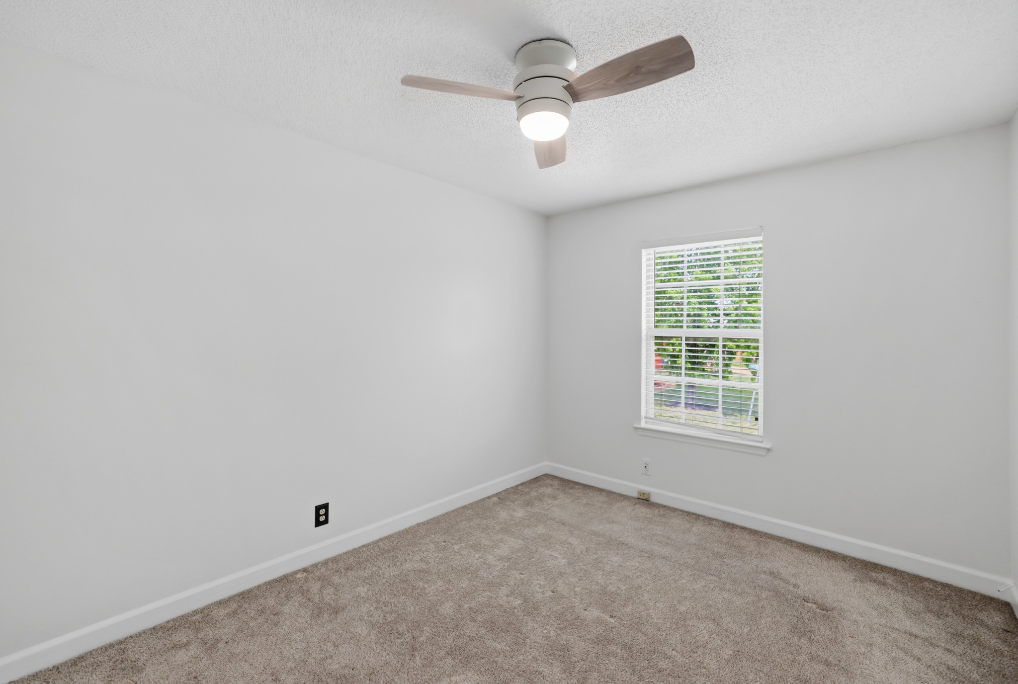 785 Jaywood Dr