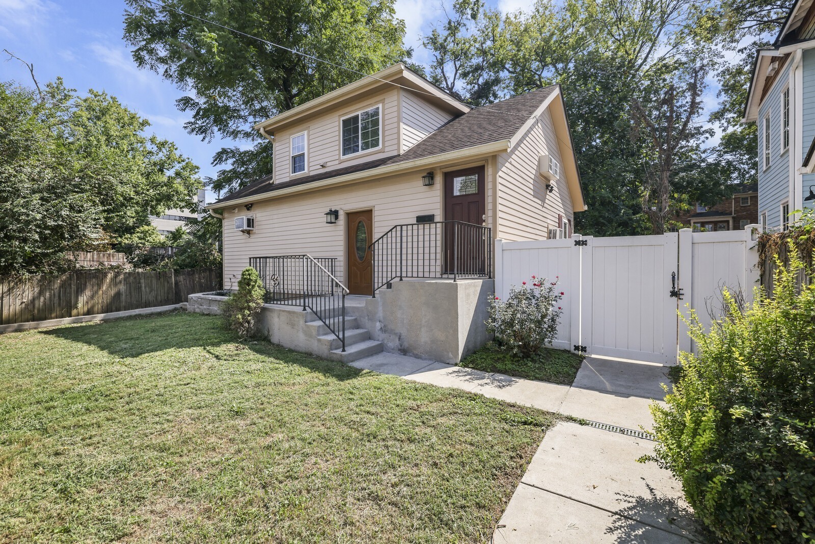2119 Westwood Ave