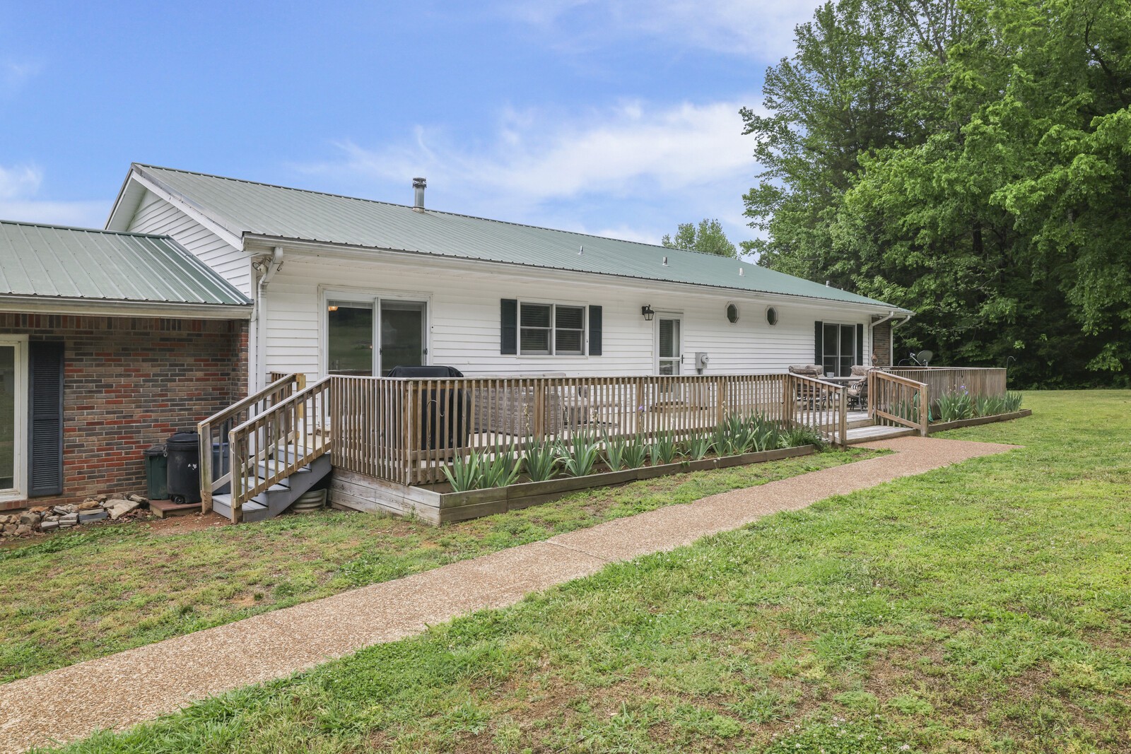 6268 Highway 100, W