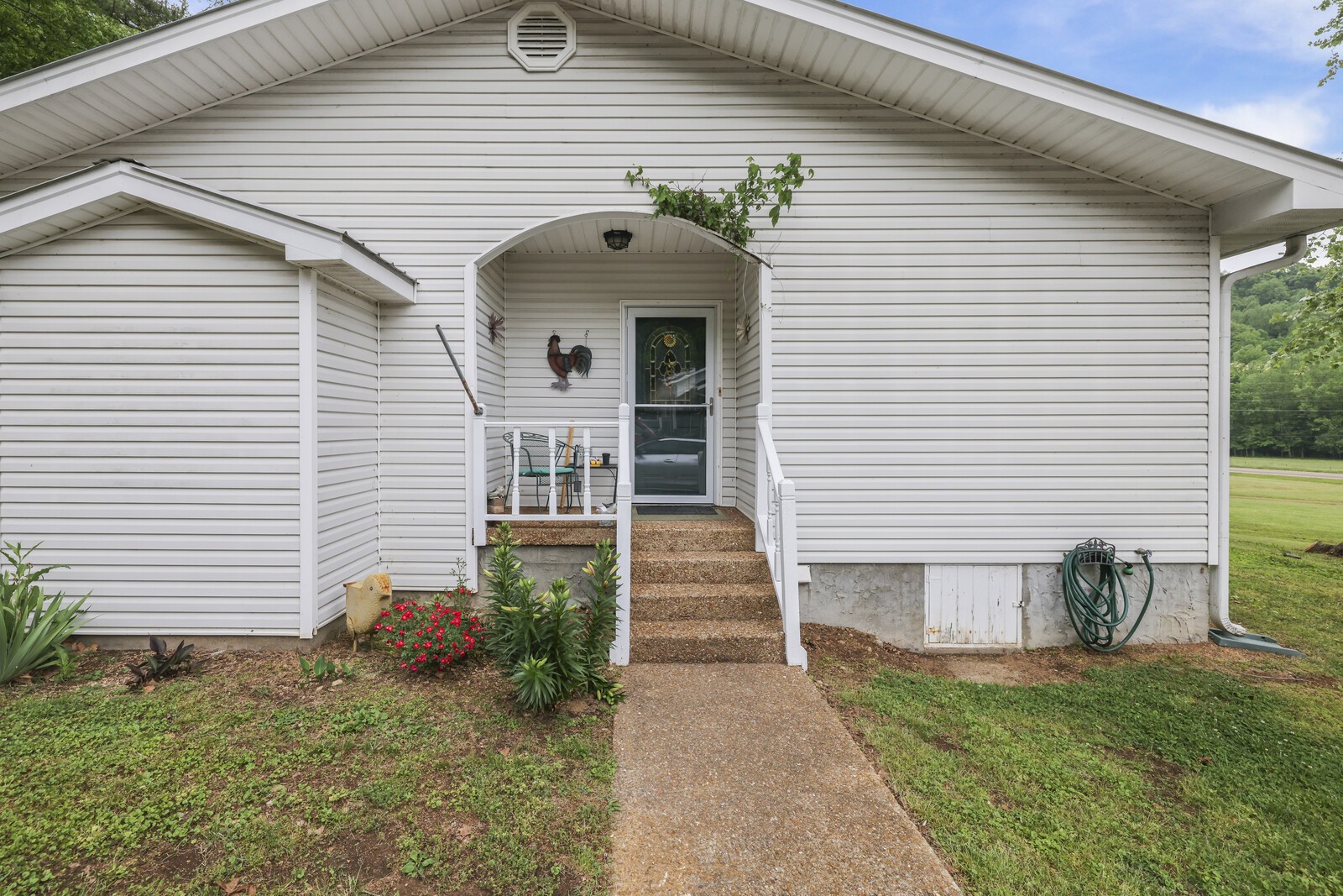 6268 Highway 100, W