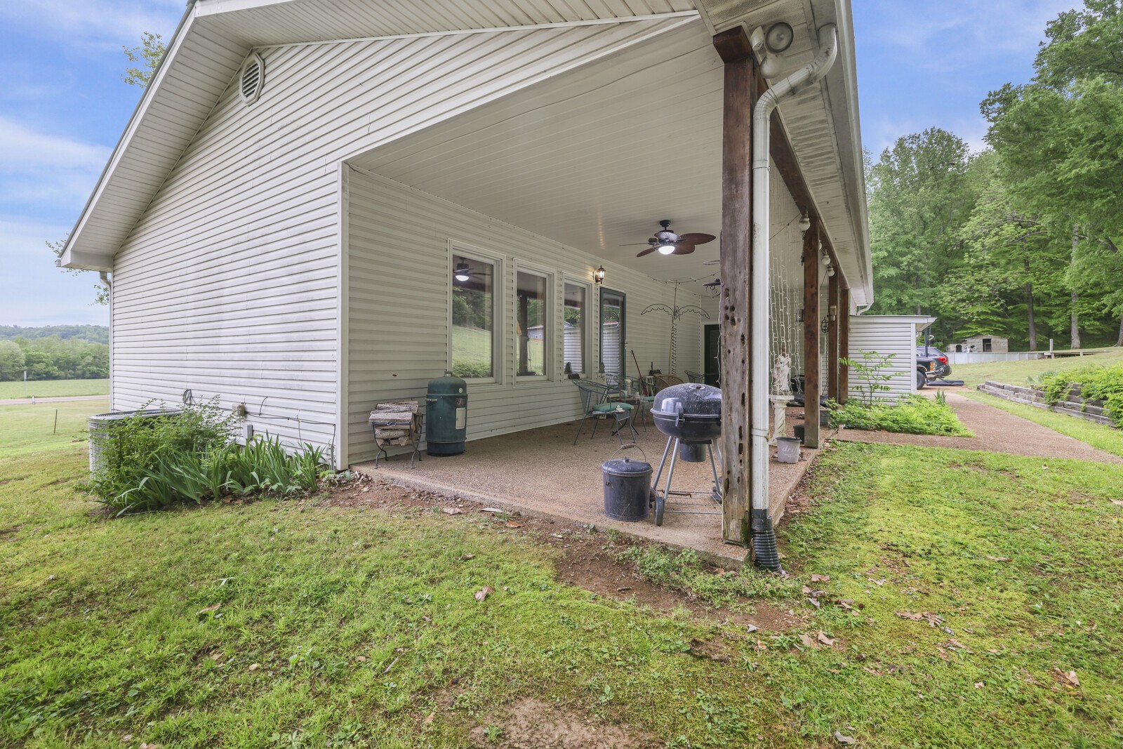 6268 Highway 100, W
