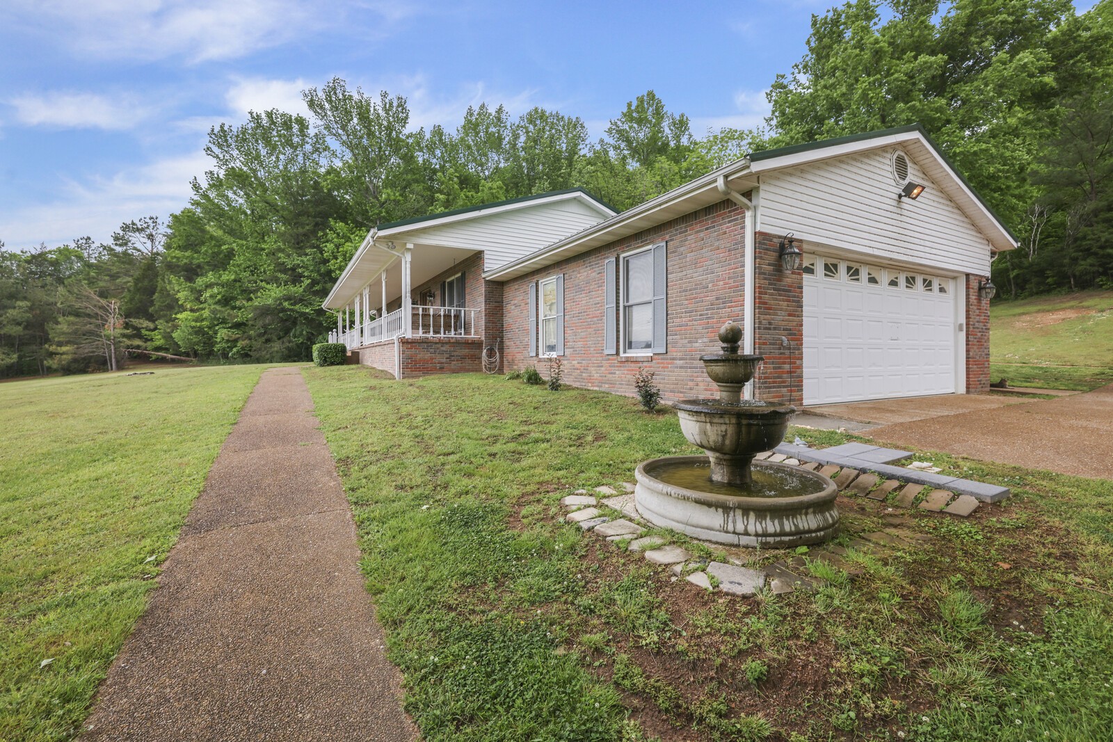 6268 Highway 100, W