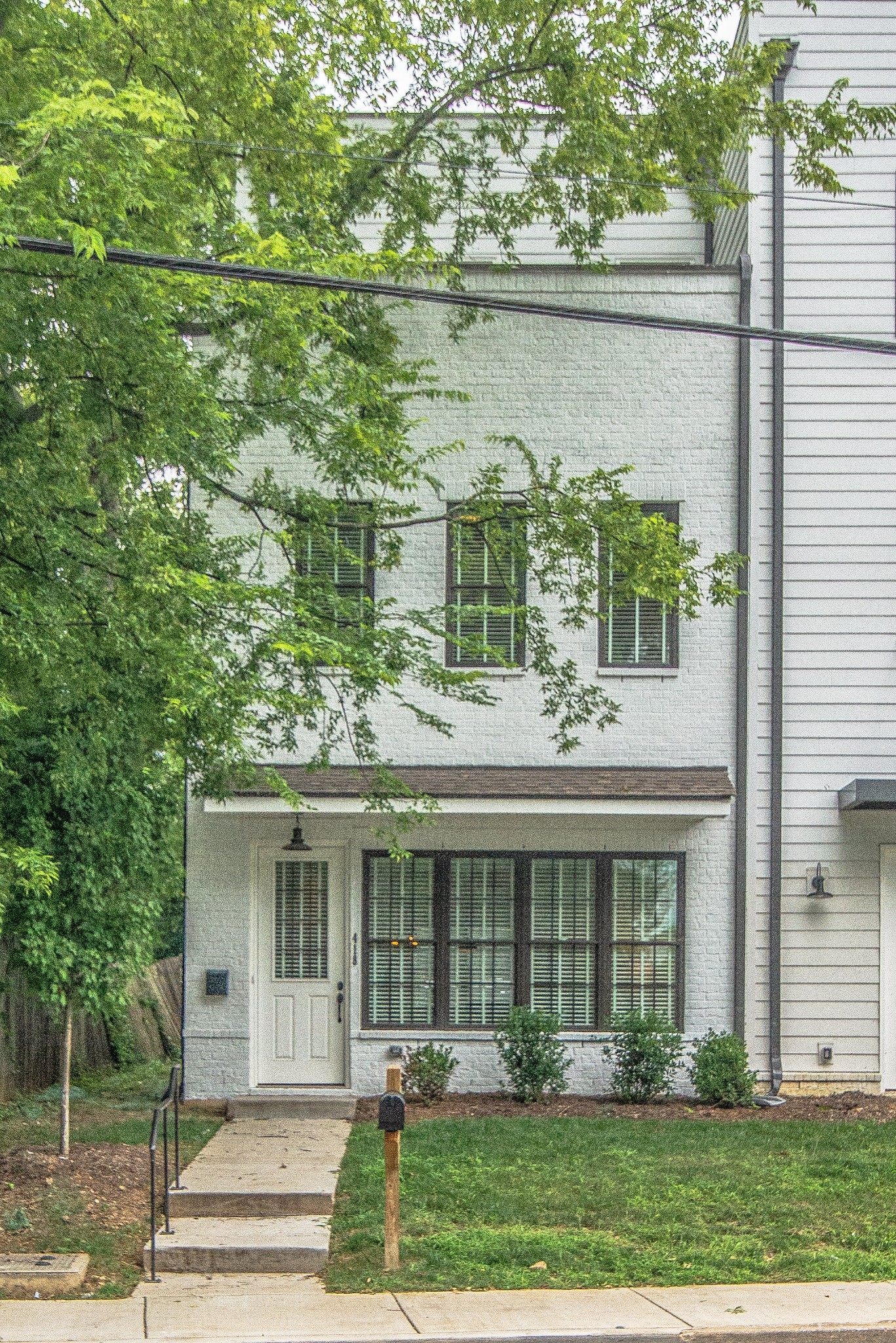 418 Douglas Ave