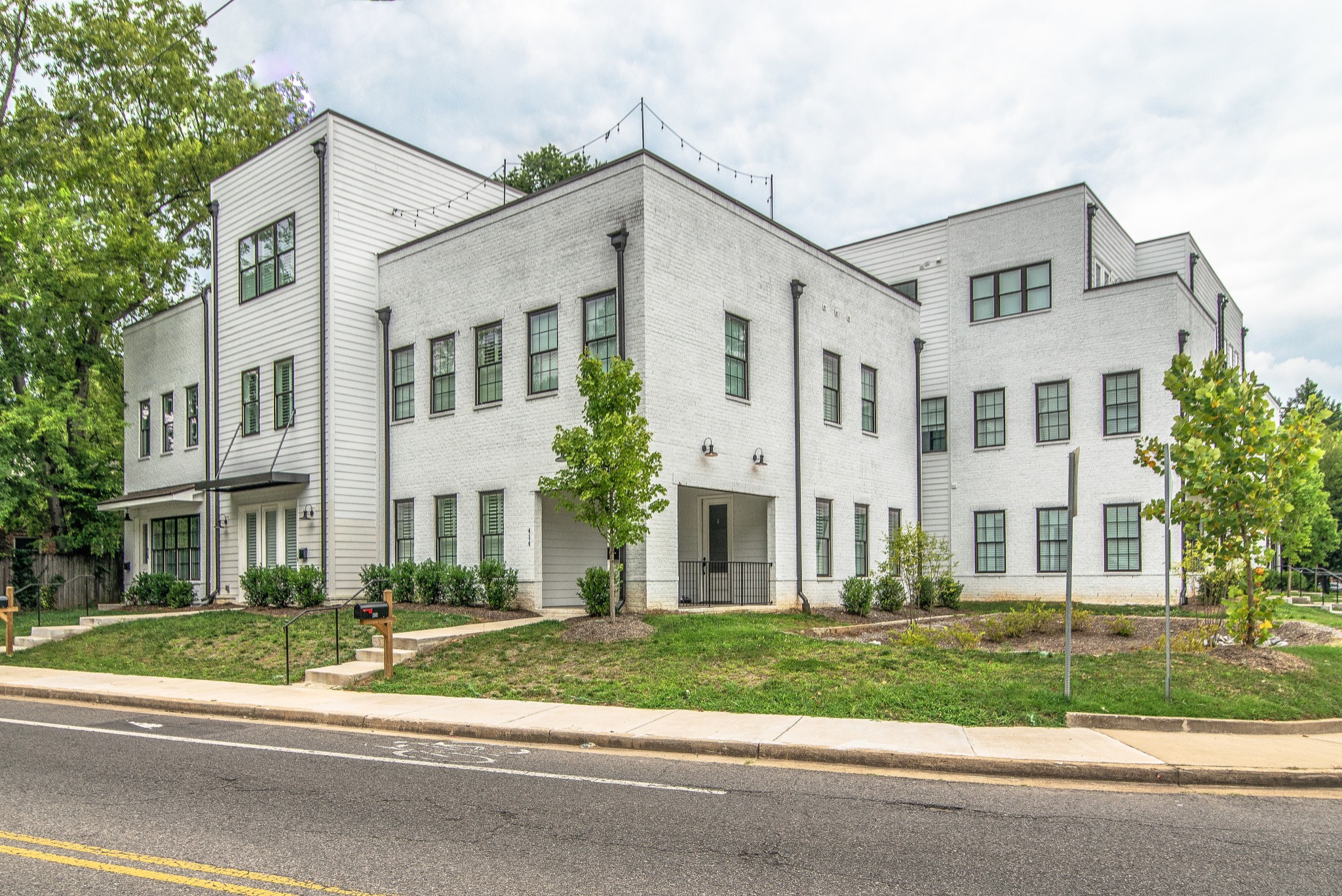 418 Douglas Ave