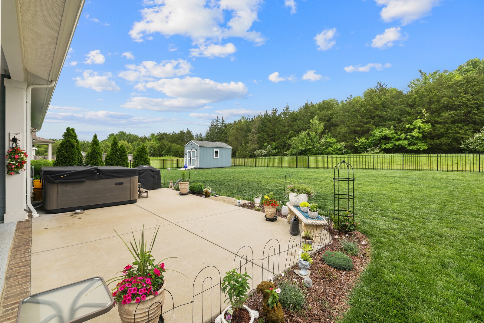 517 Oakvale Ln