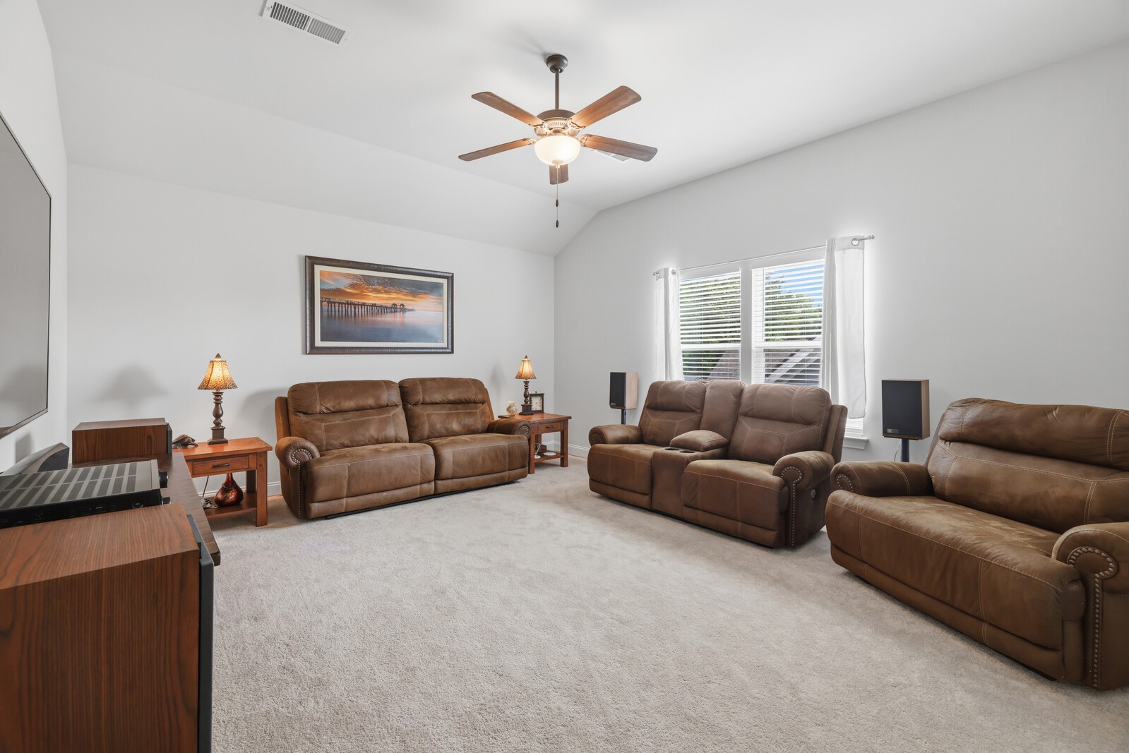 517 Oakvale Ln