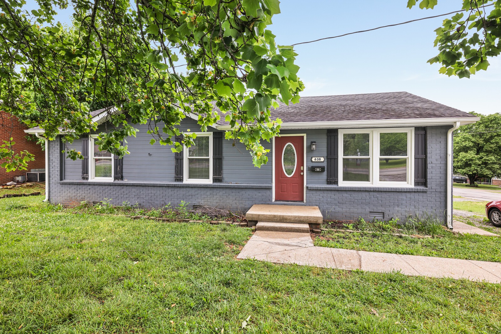 638 Lafayette Rd