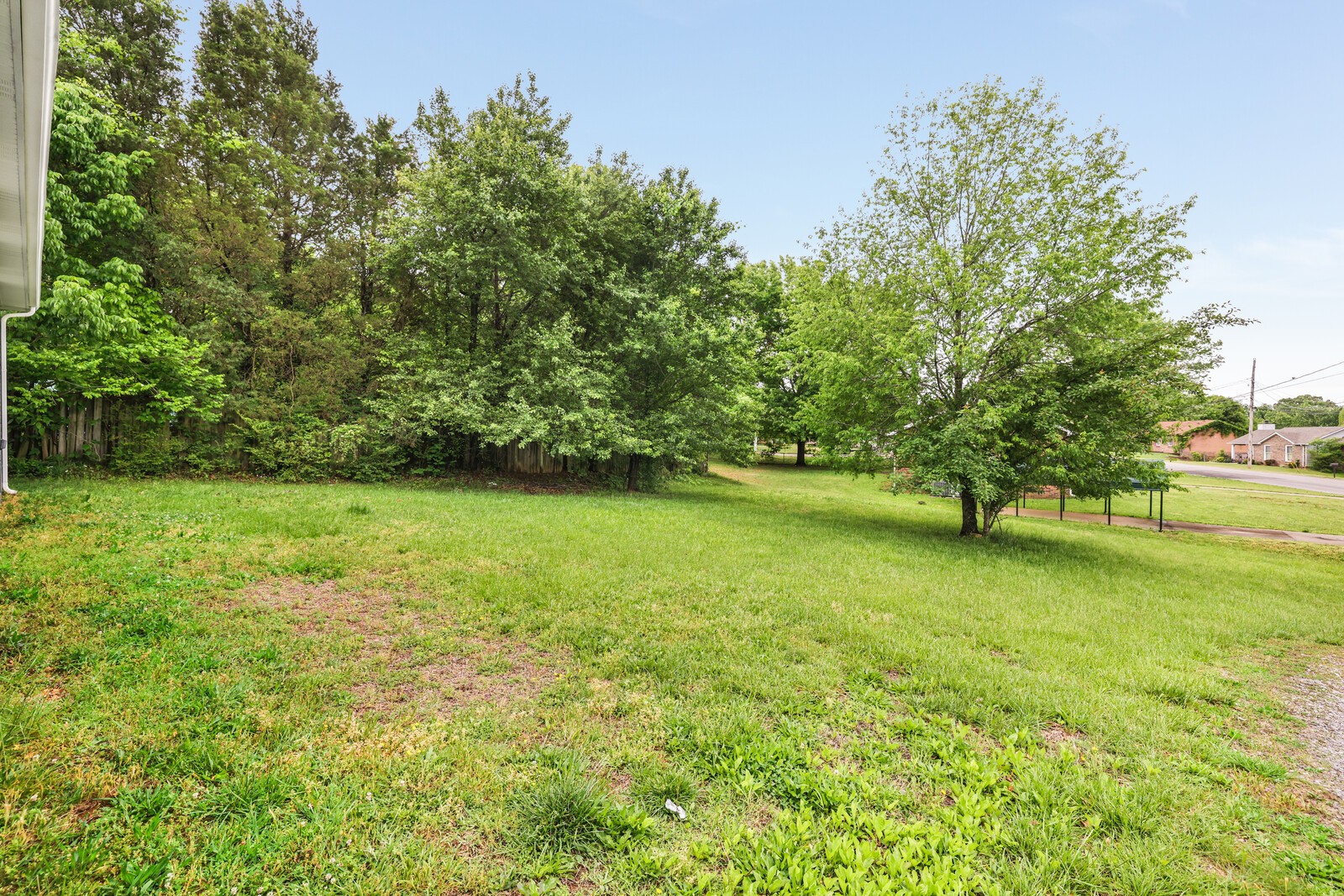 638 Lafayette Rd
