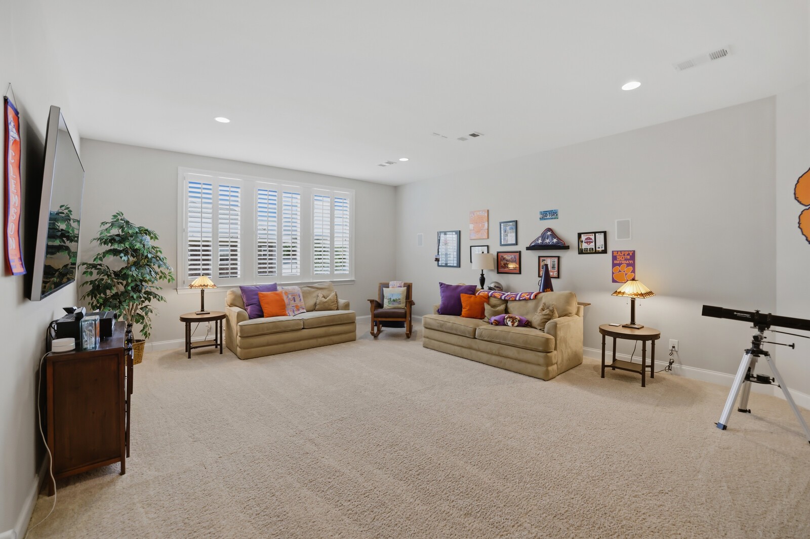 9963 Lodestone Dr