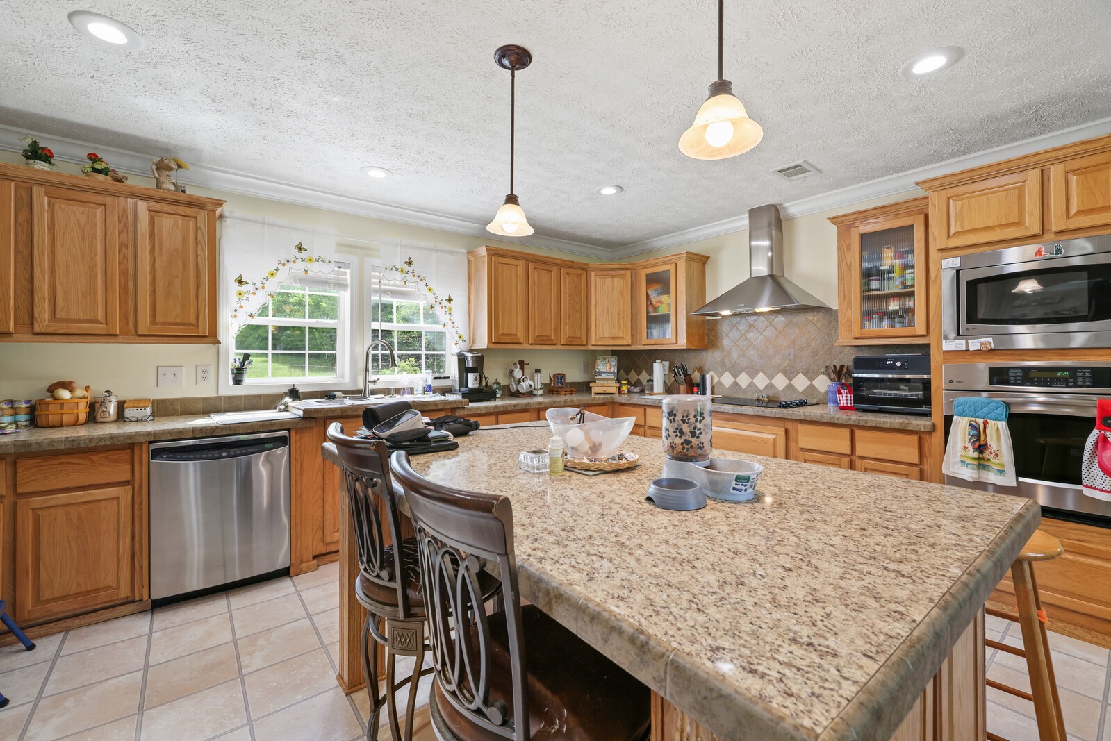 1637 Upper Standing Rock Rd