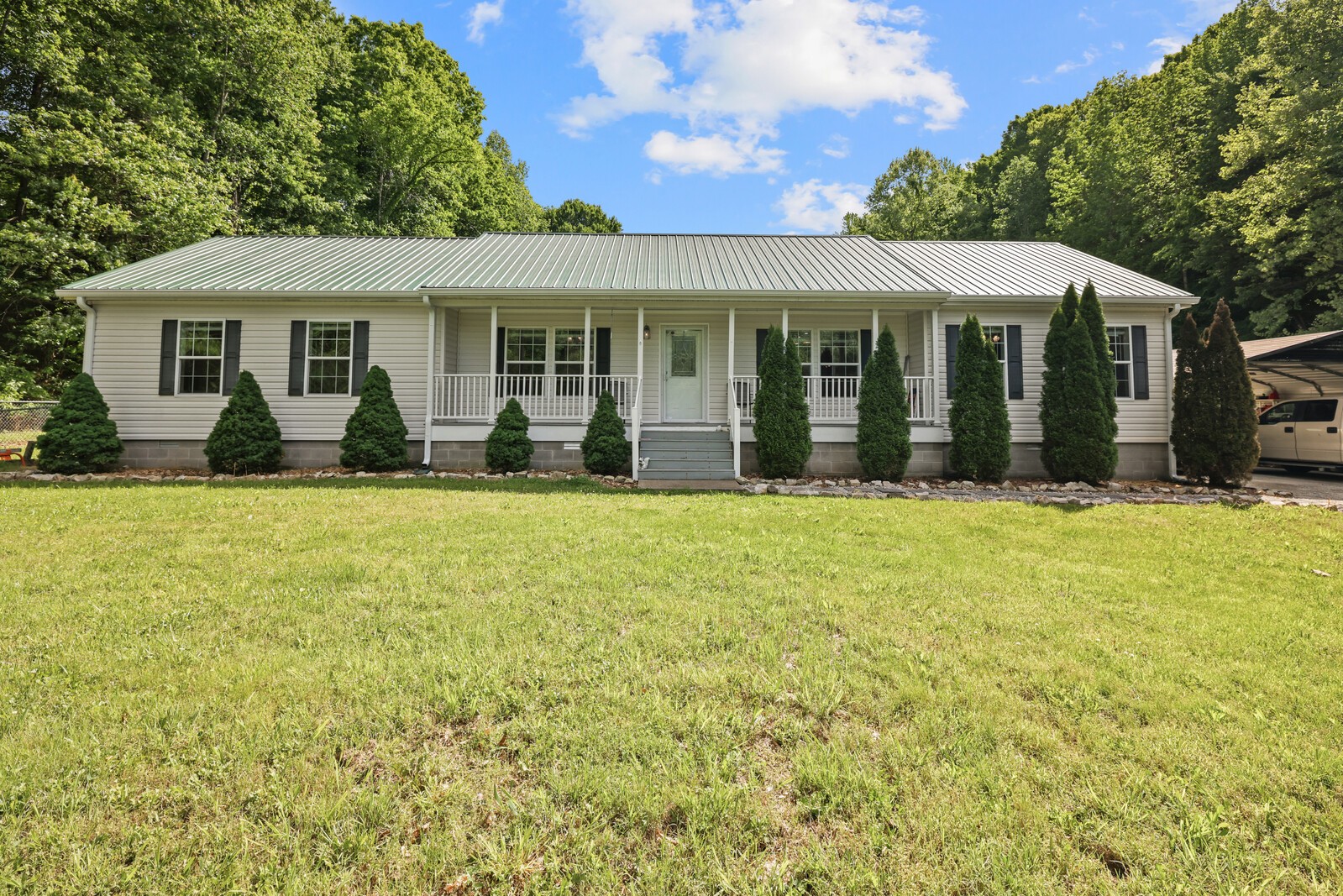 1637 Upper Standing Rock Rd