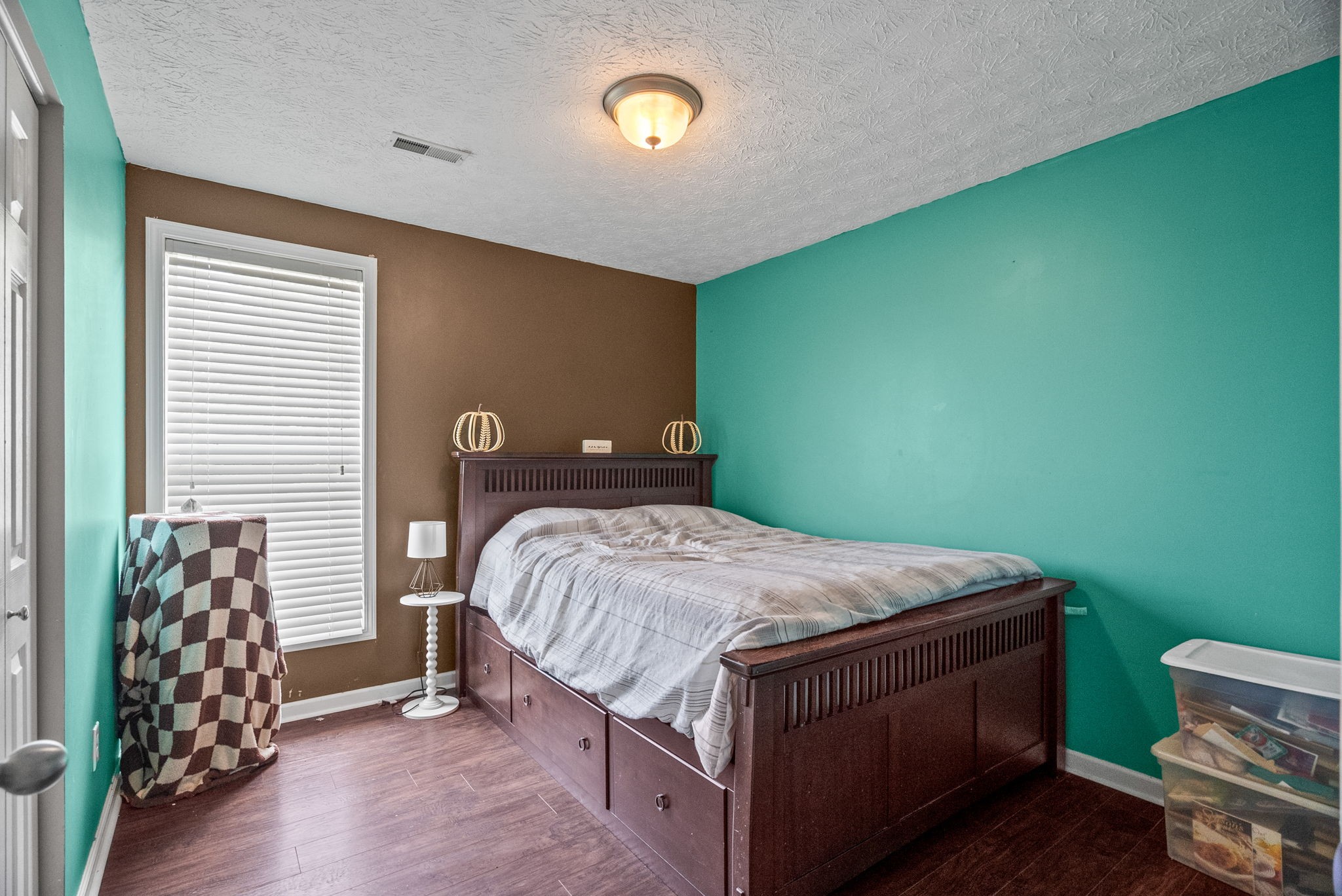 304 W Winterberry Trl