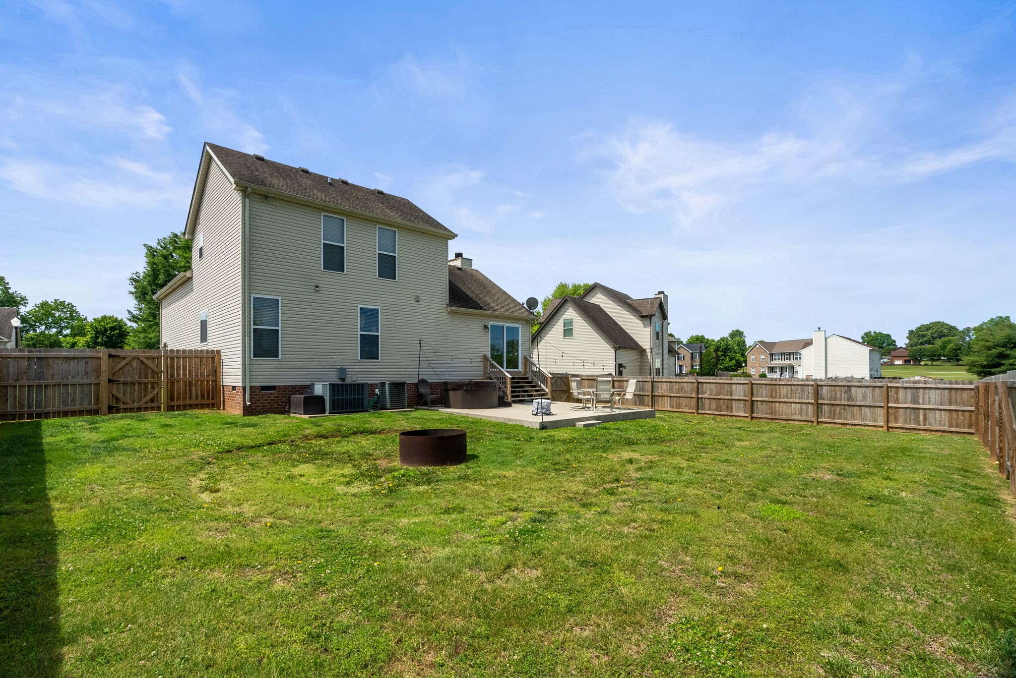 304 W Winterberry Trl