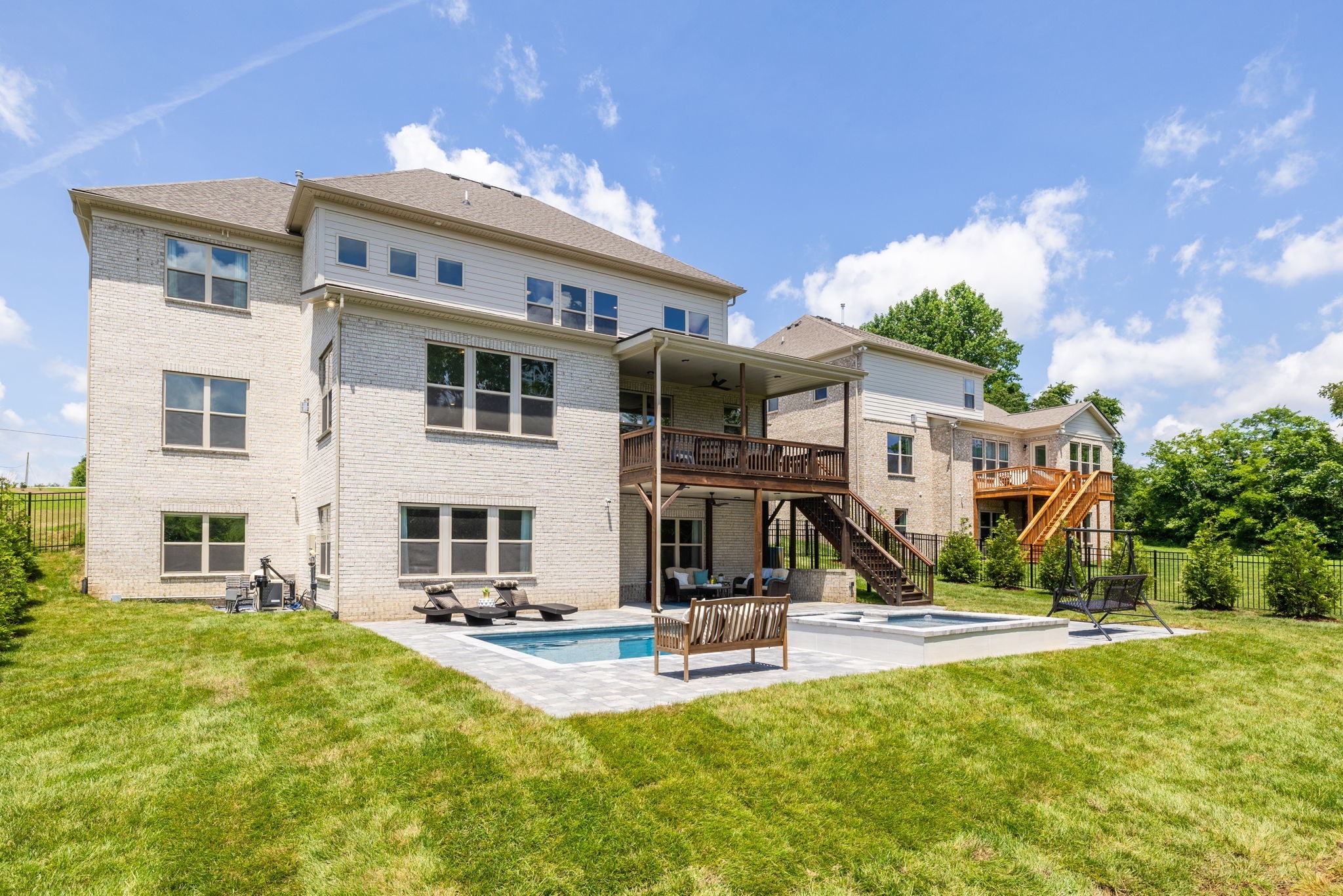 3544 Barnsley Ln