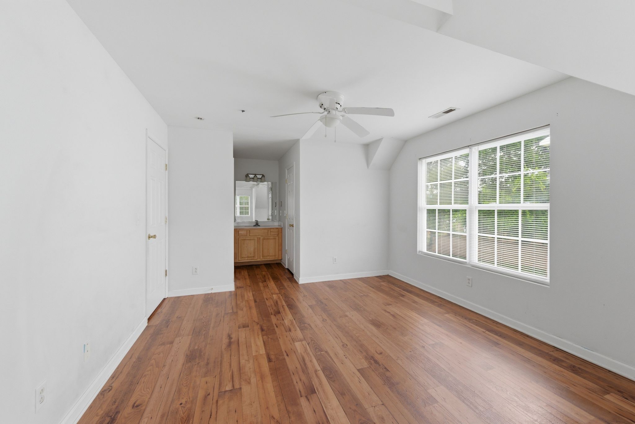 3329 Moorewood Dr Unit: A
