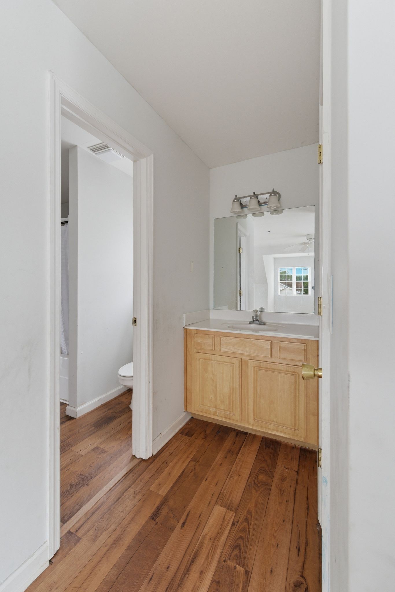 3329 Moorewood Dr Unit: A