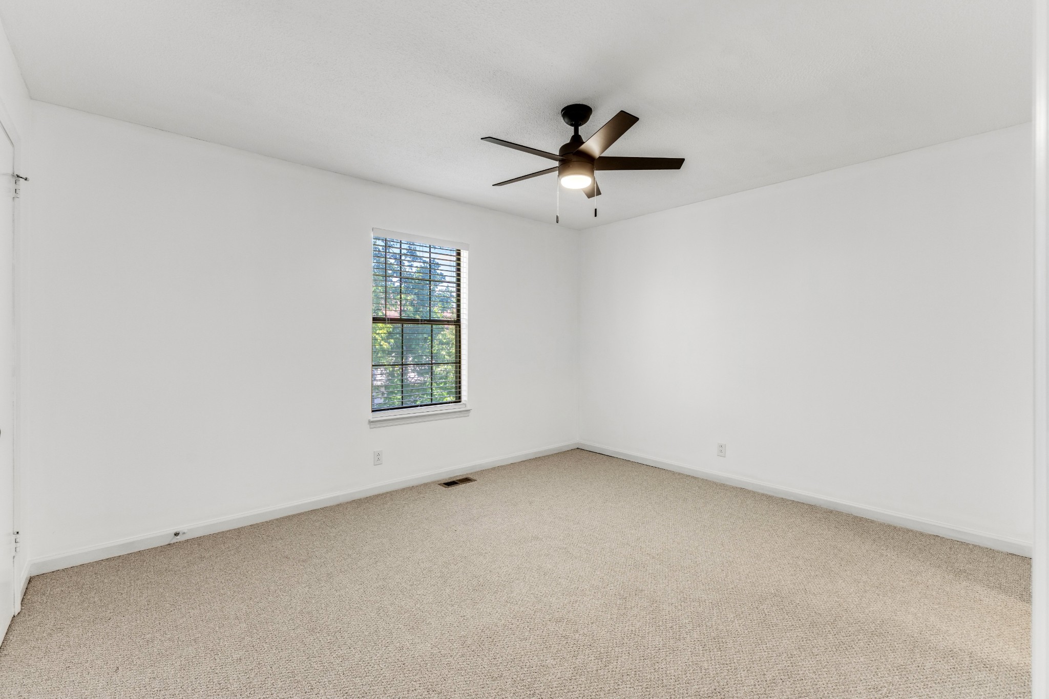 205 Edgewood Dr