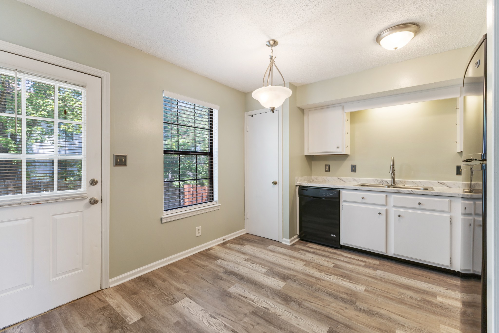 205 Edgewood Dr