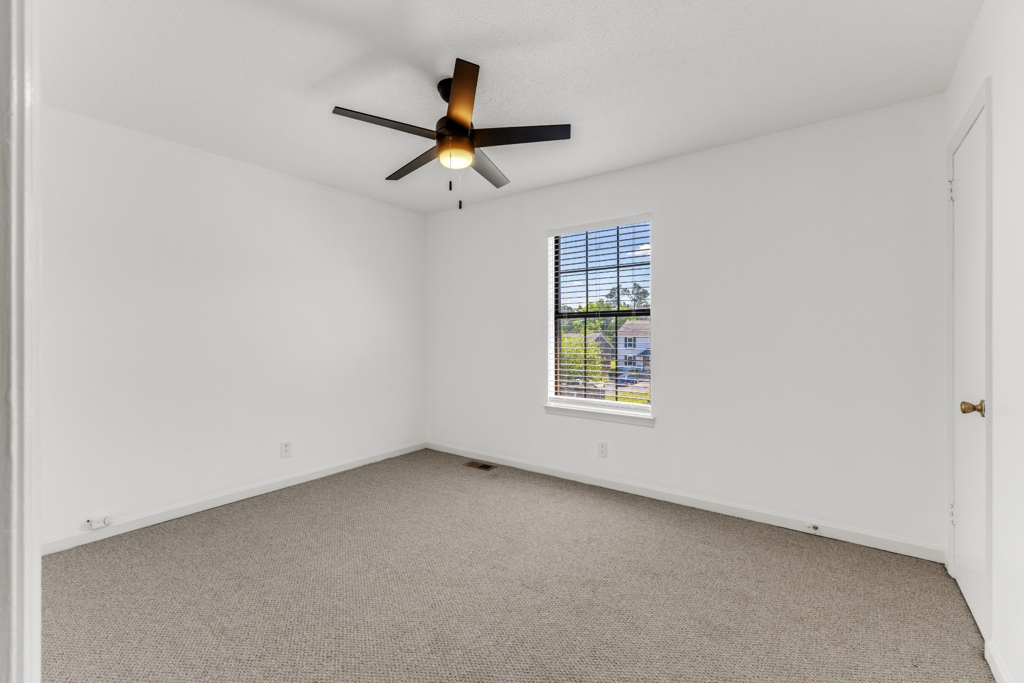 205 Edgewood Dr