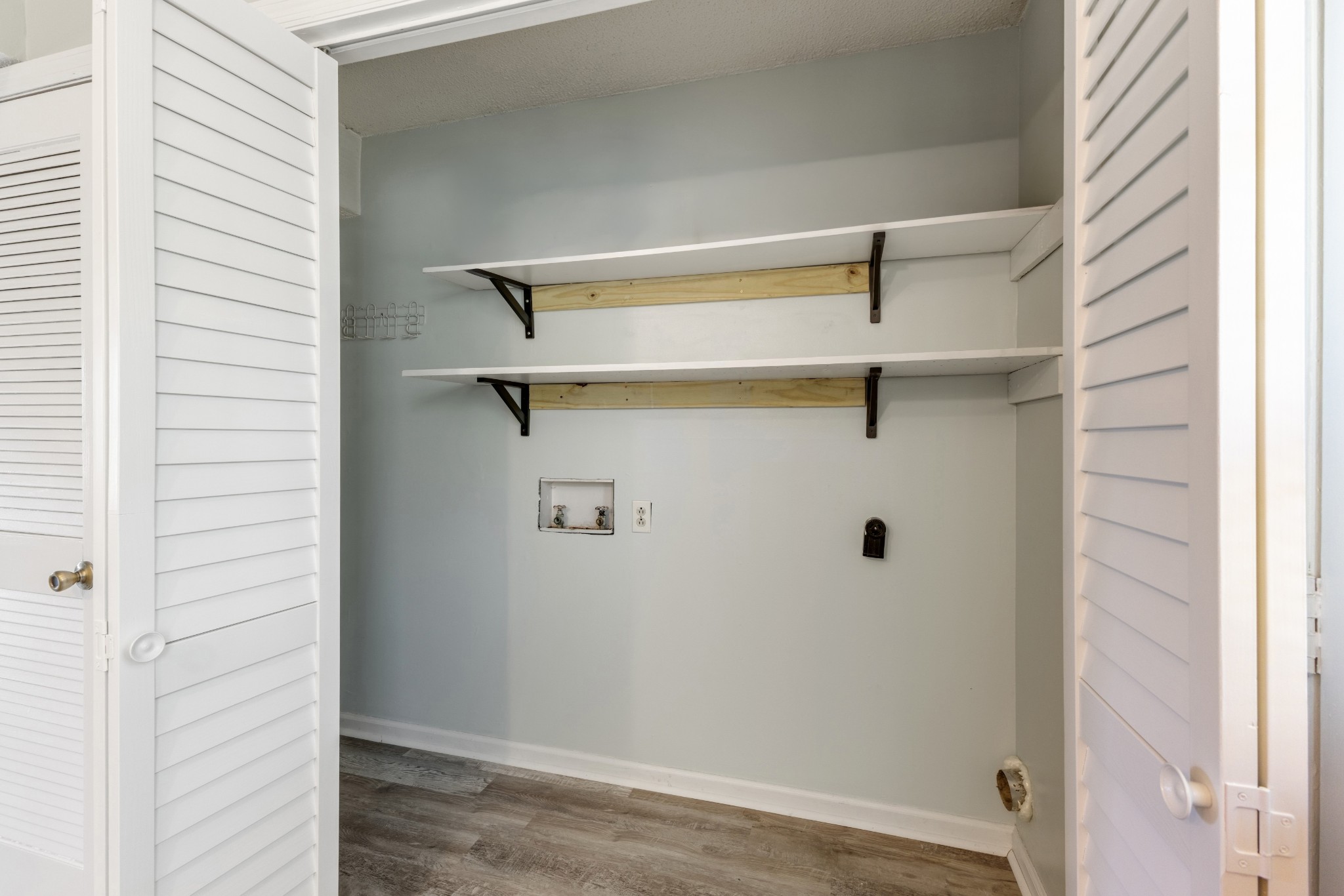 205 Edgewood Dr
