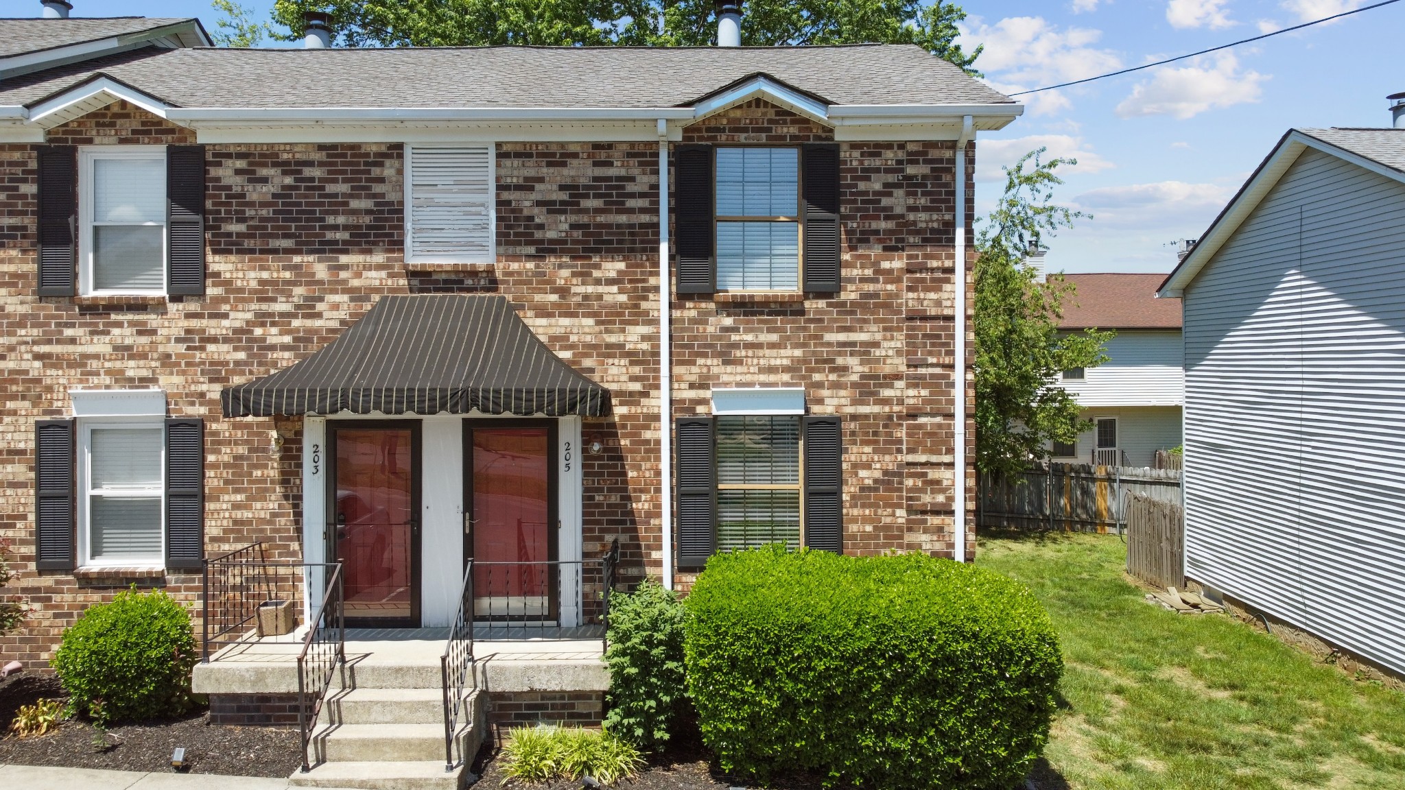 205 Edgewood Dr