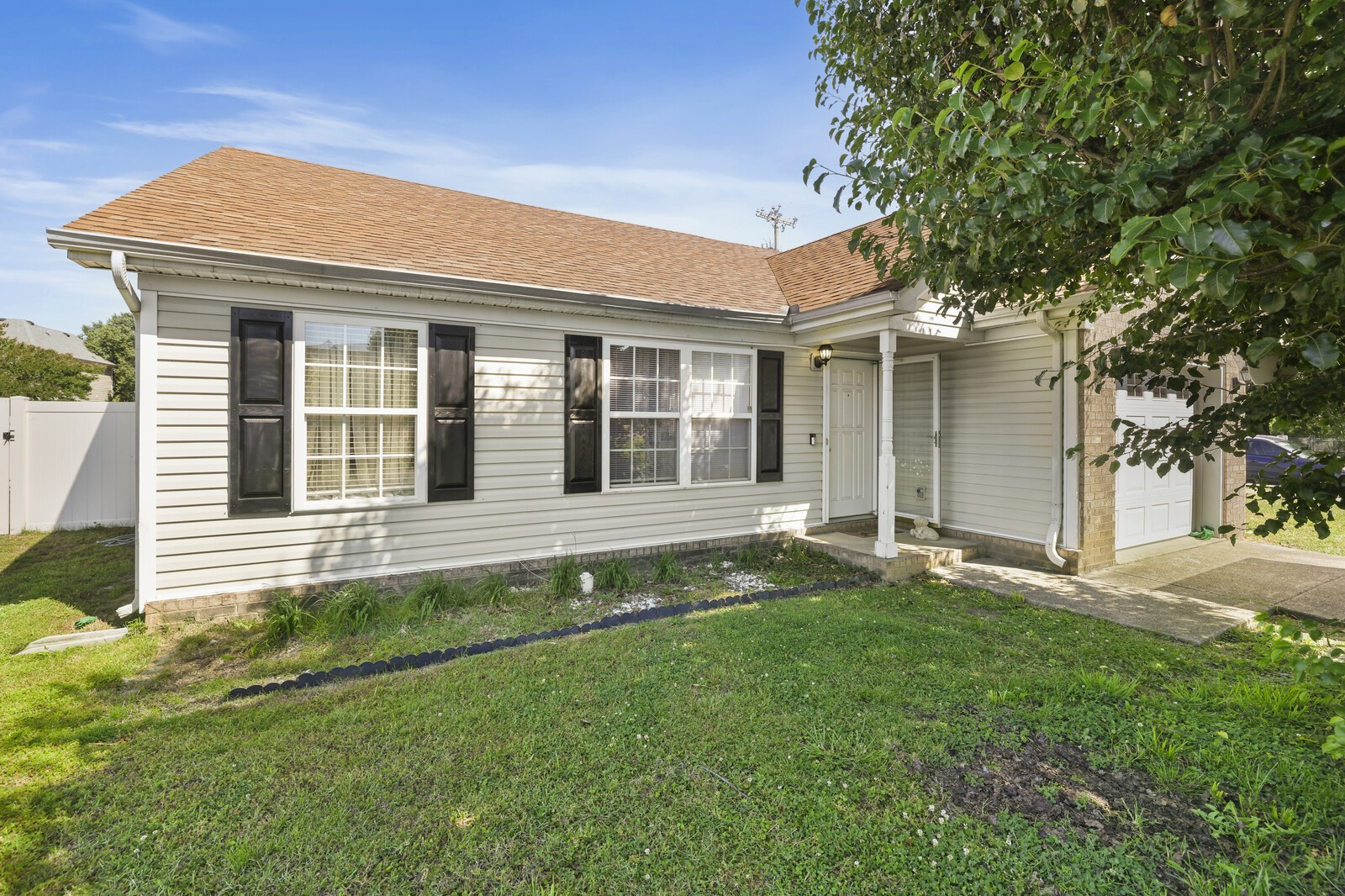 1500 Brookchase Ct
