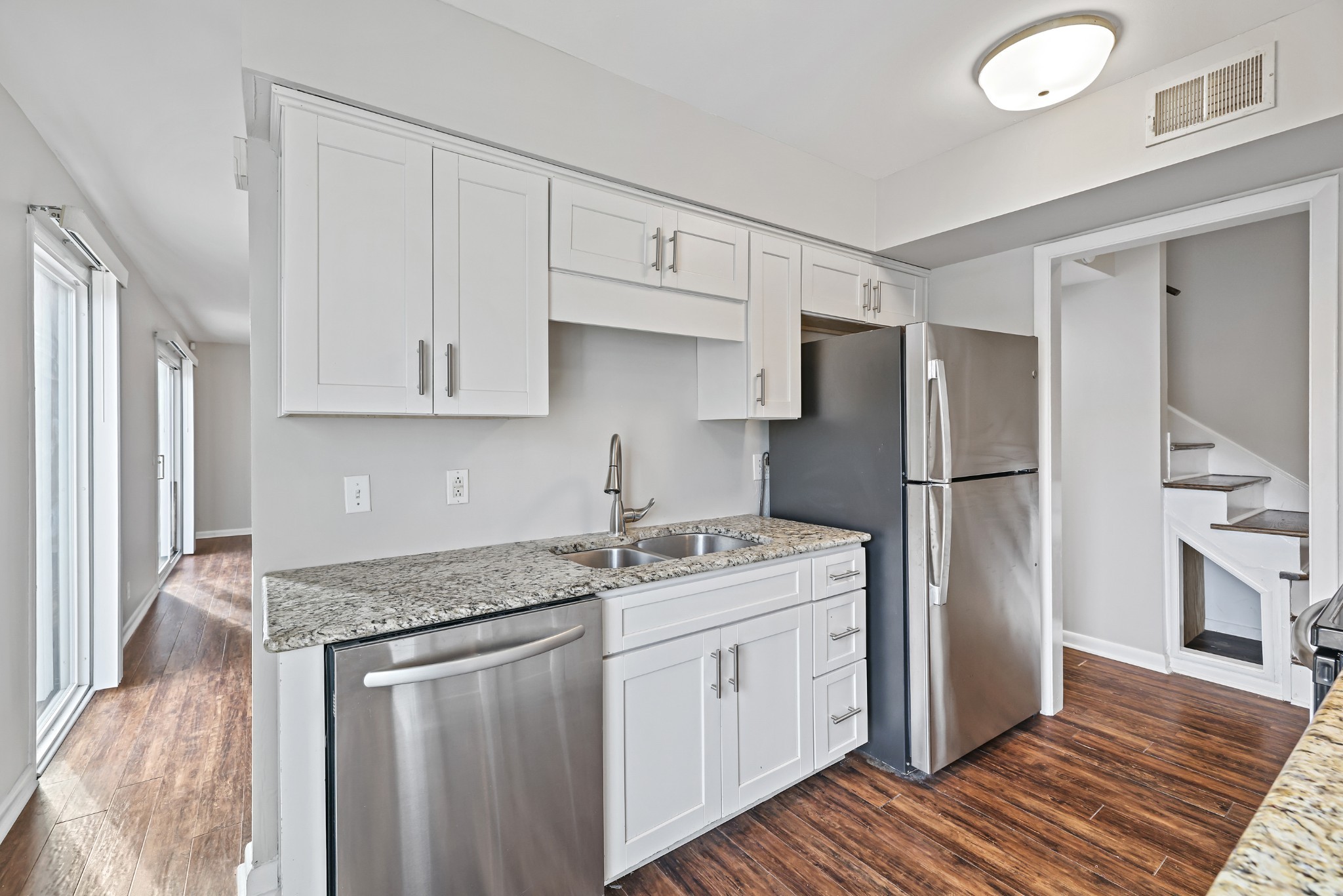 1900 Richard Jones Rd Unit: V10