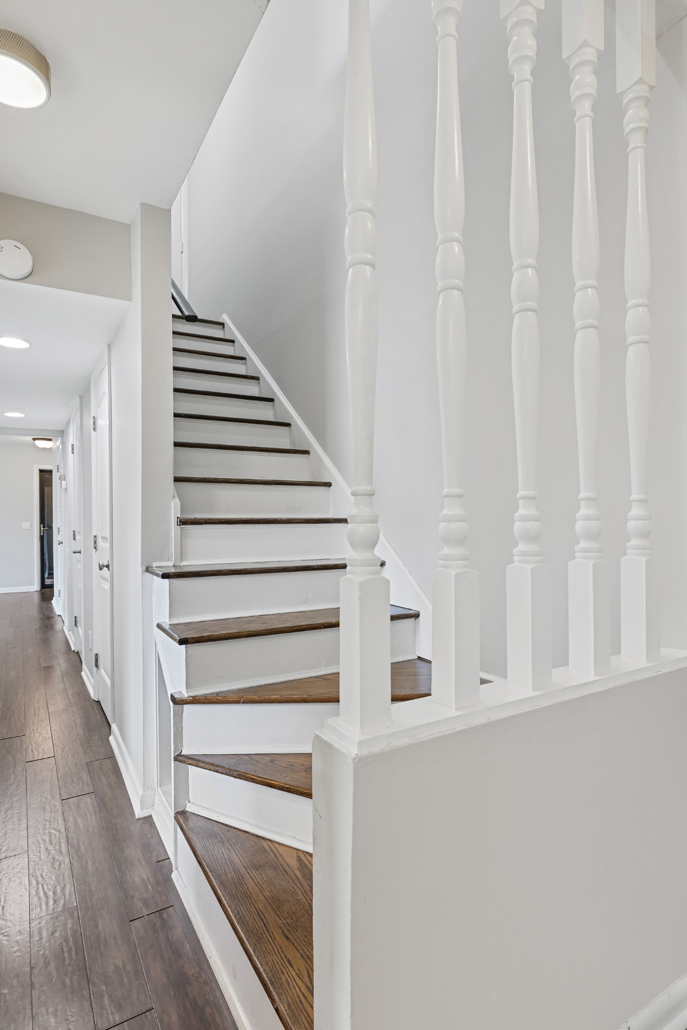 1900 Richard Jones Rd Unit: V10