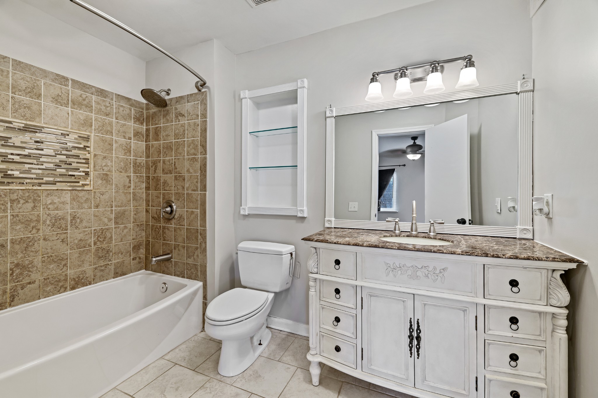 1900 Richard Jones Rd Unit: V10