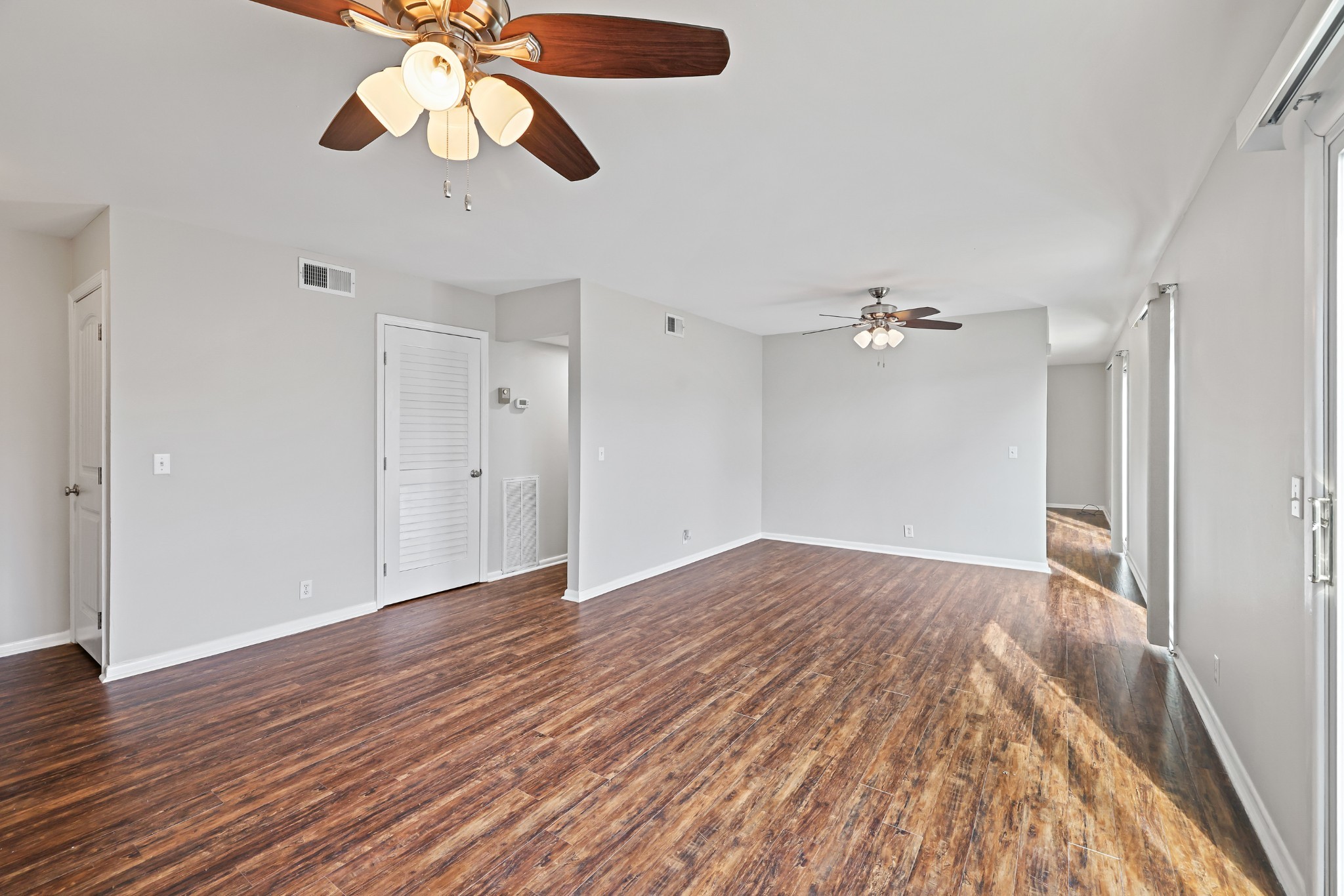 1900 Richard Jones Rd Unit: V10