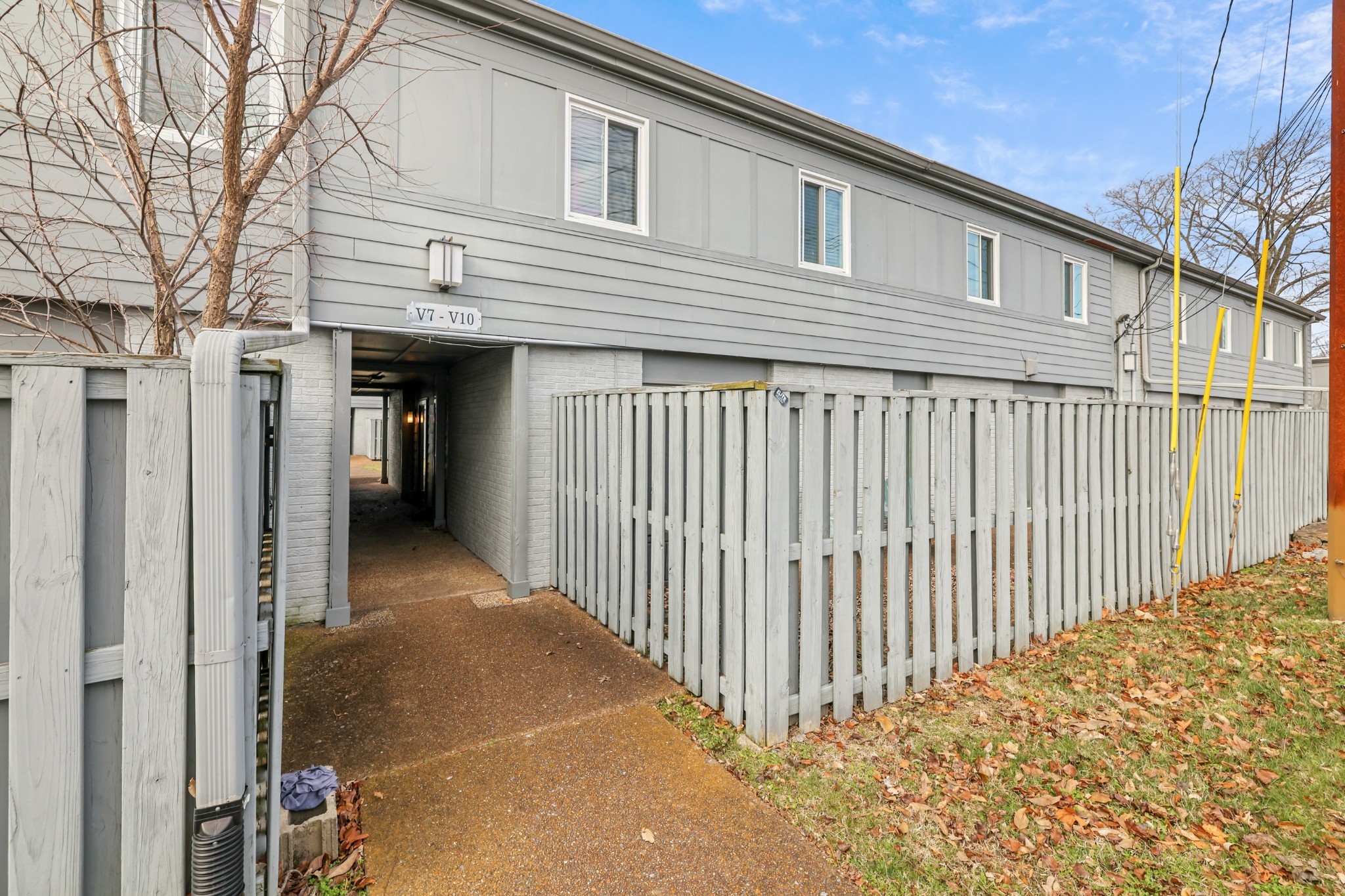 1900 Richard Jones Rd Unit: V10