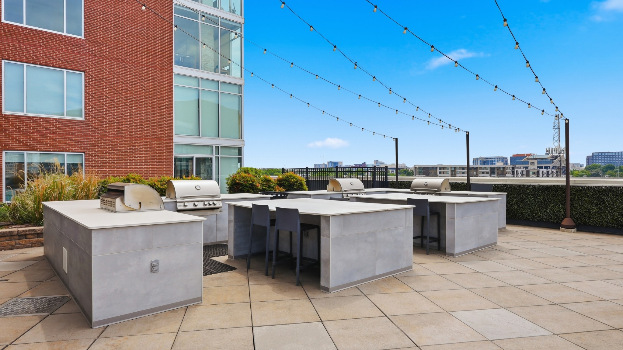 600 12th Ave, S Unit: 1714
