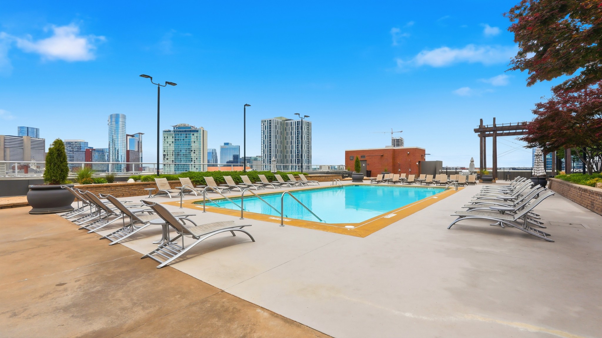 600 12th Ave, S Unit: 1714