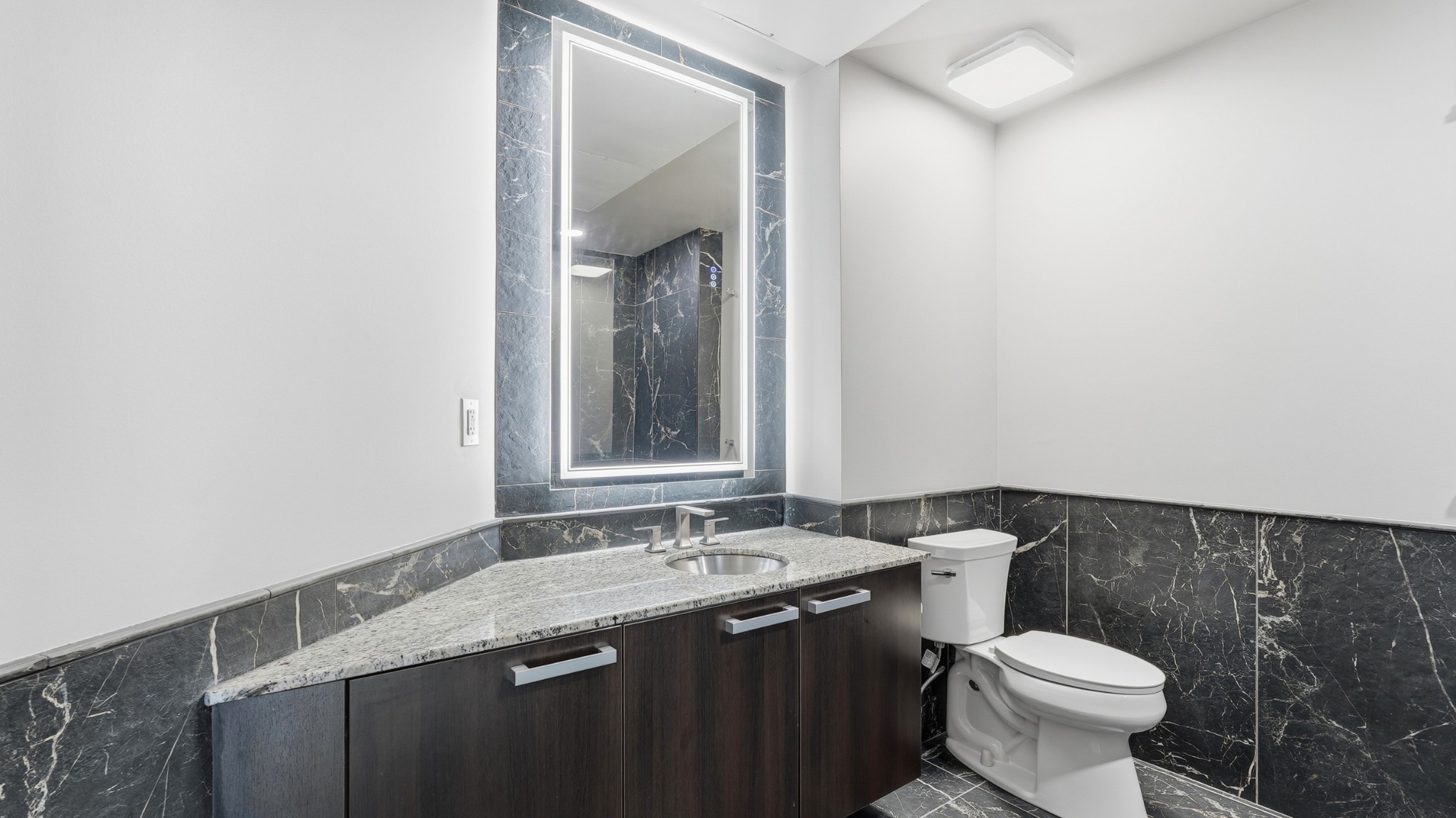 600 12th Ave, S Unit: 1714
