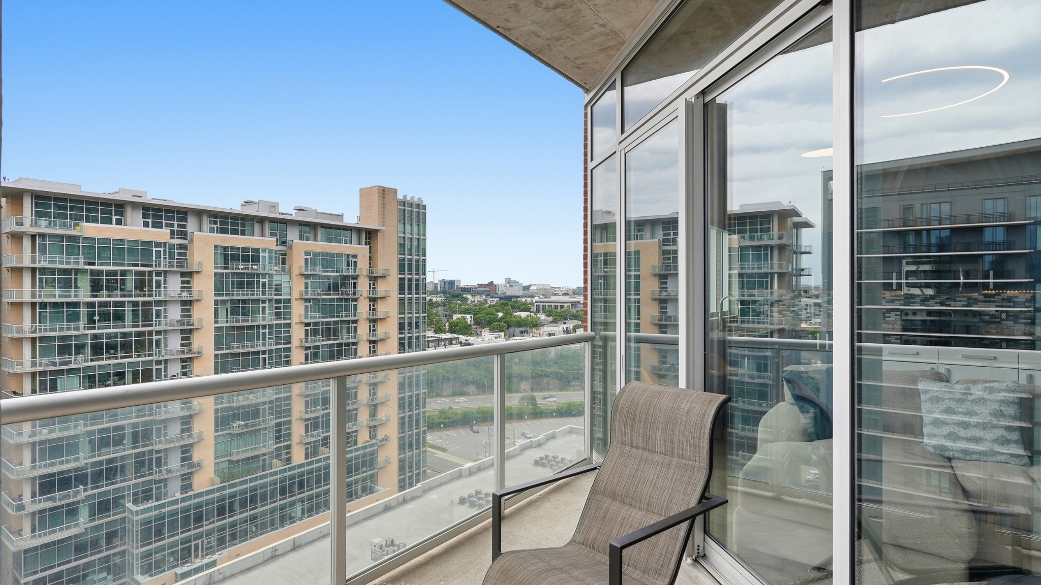 600 12th Ave, S Unit: 1714