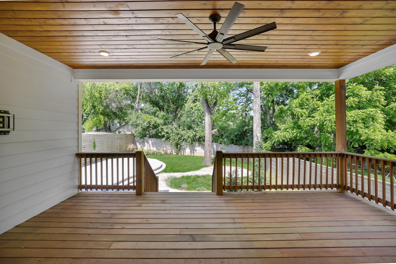 2120 Riverside Dr