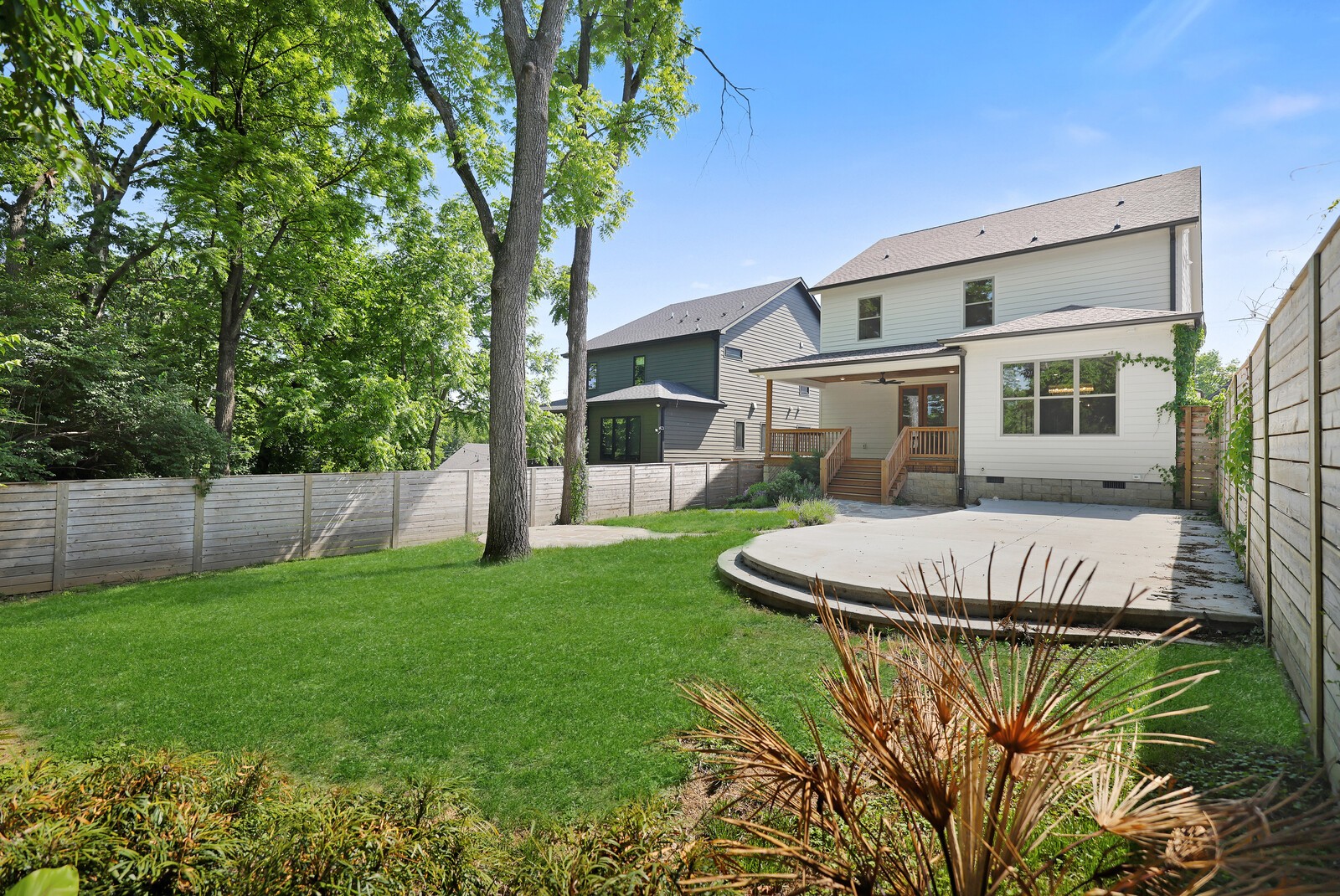 2120 Riverside Dr