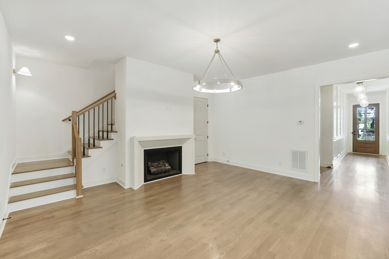 2120 Riverside Dr