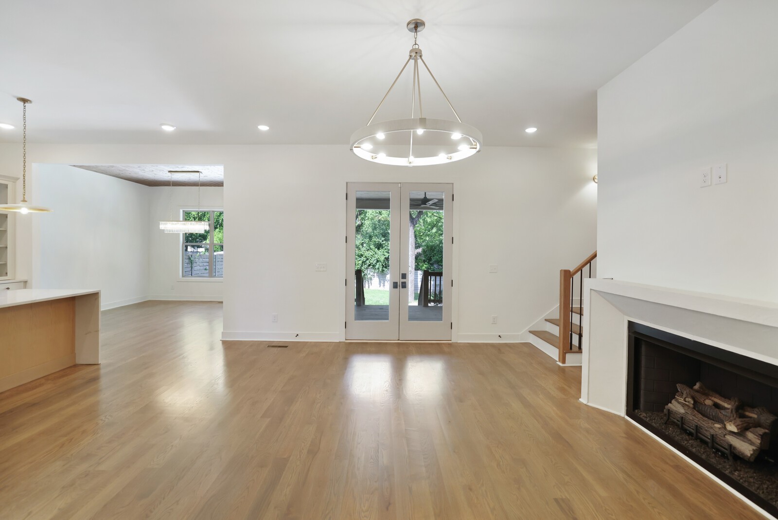 2120 Riverside Dr