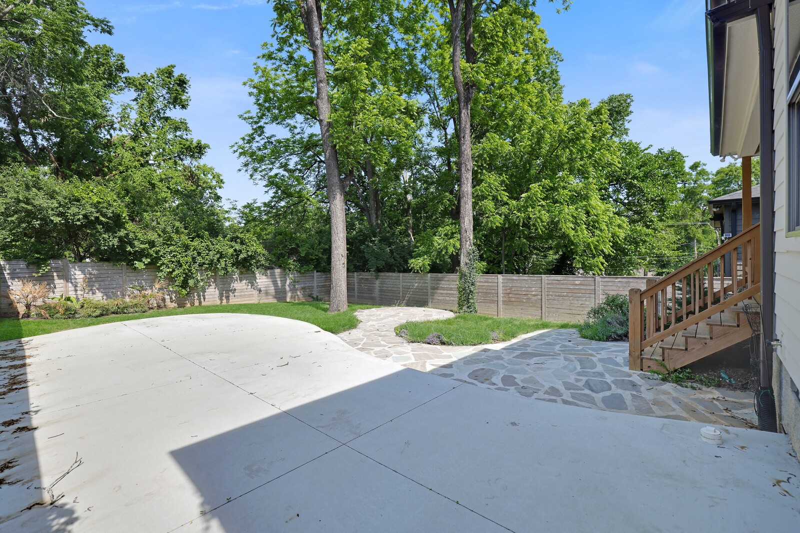 2120 Riverside Dr